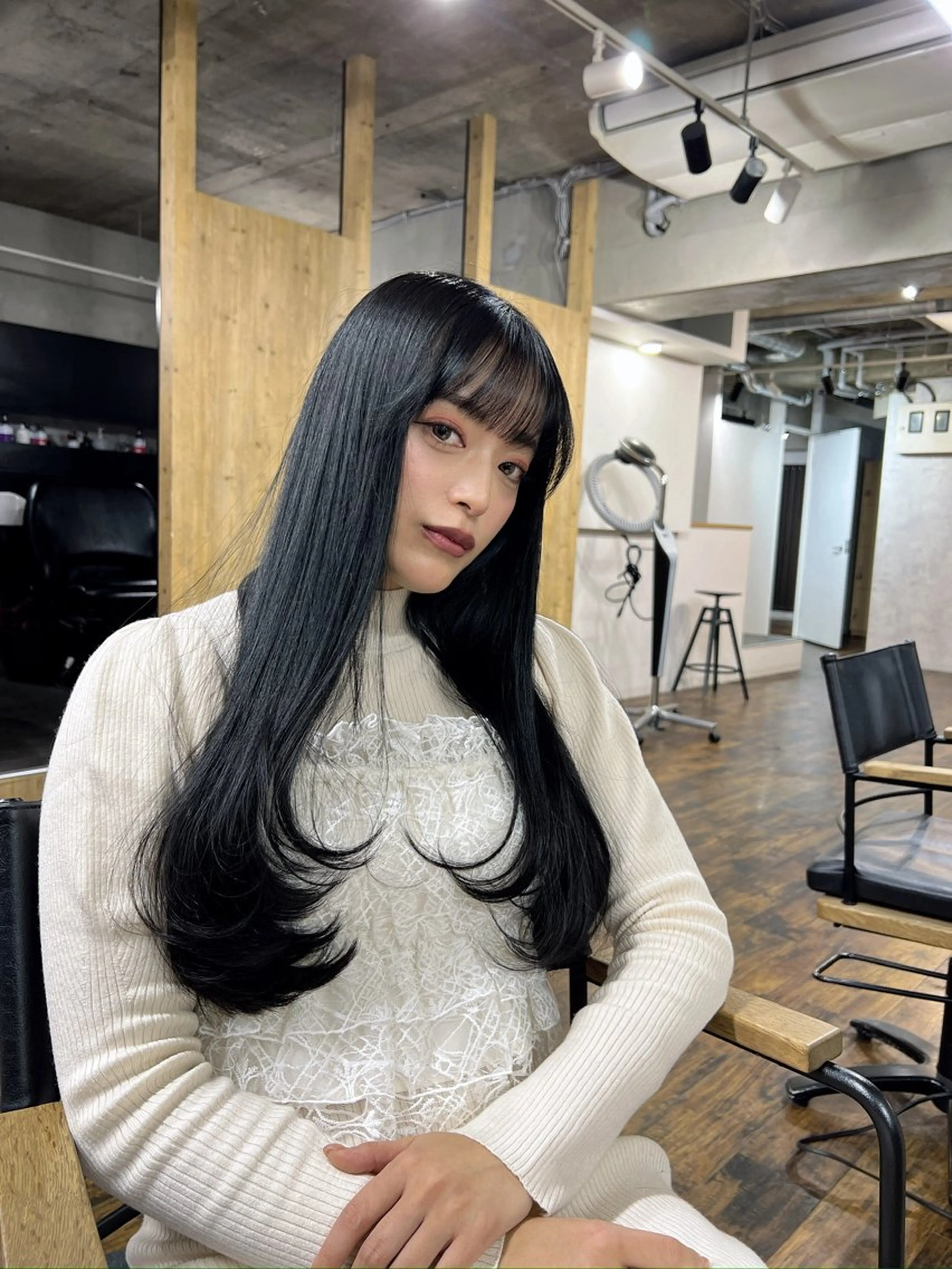 ロング カラー ヘアアレンジ 縮毛矯正 レイヤー／顔周り 韓国ヘア森田和貴のヘアスタイル