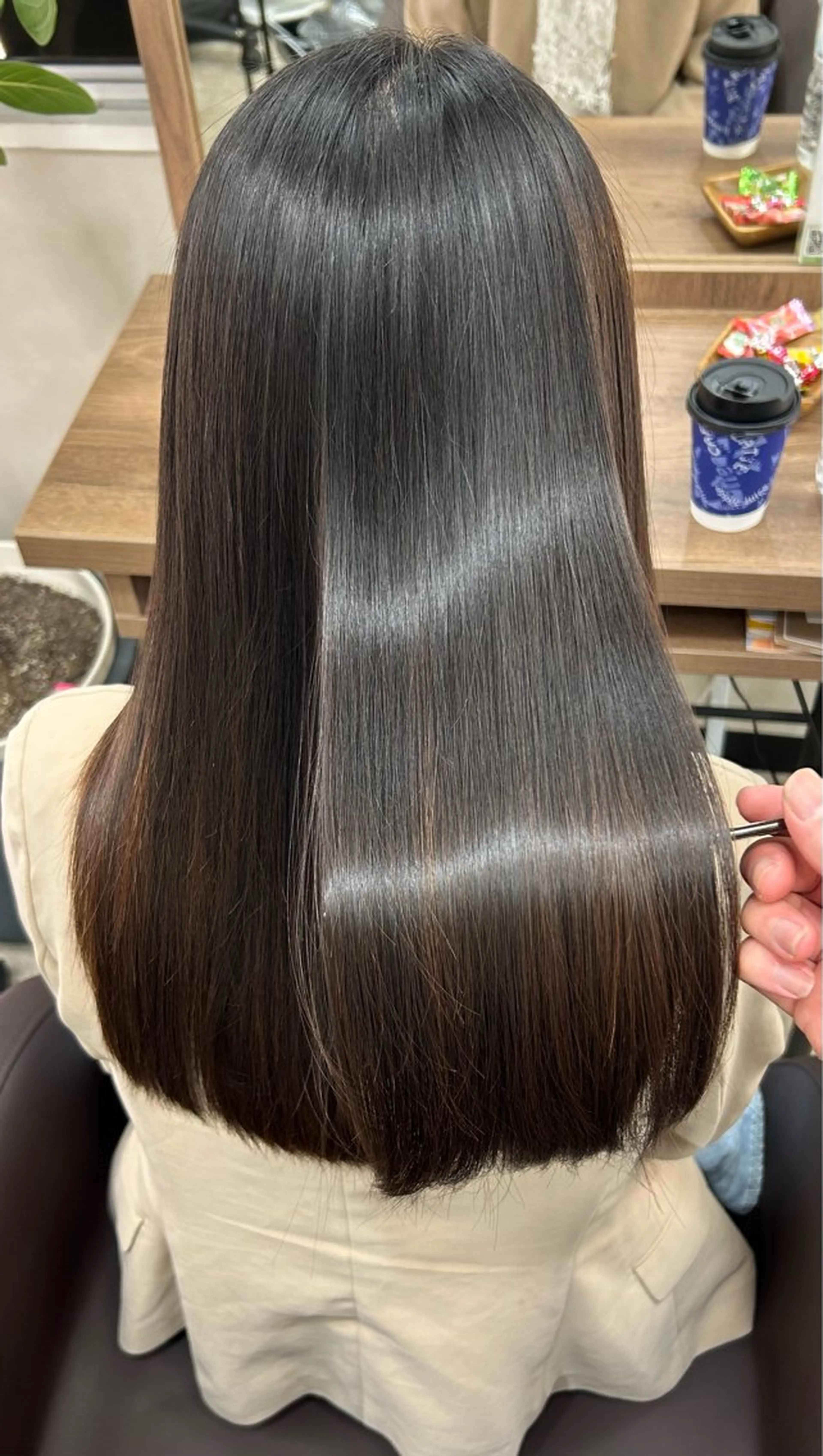 ロング 倖紫✨ONEカラー 髪質改善🫧のヘアスタイル