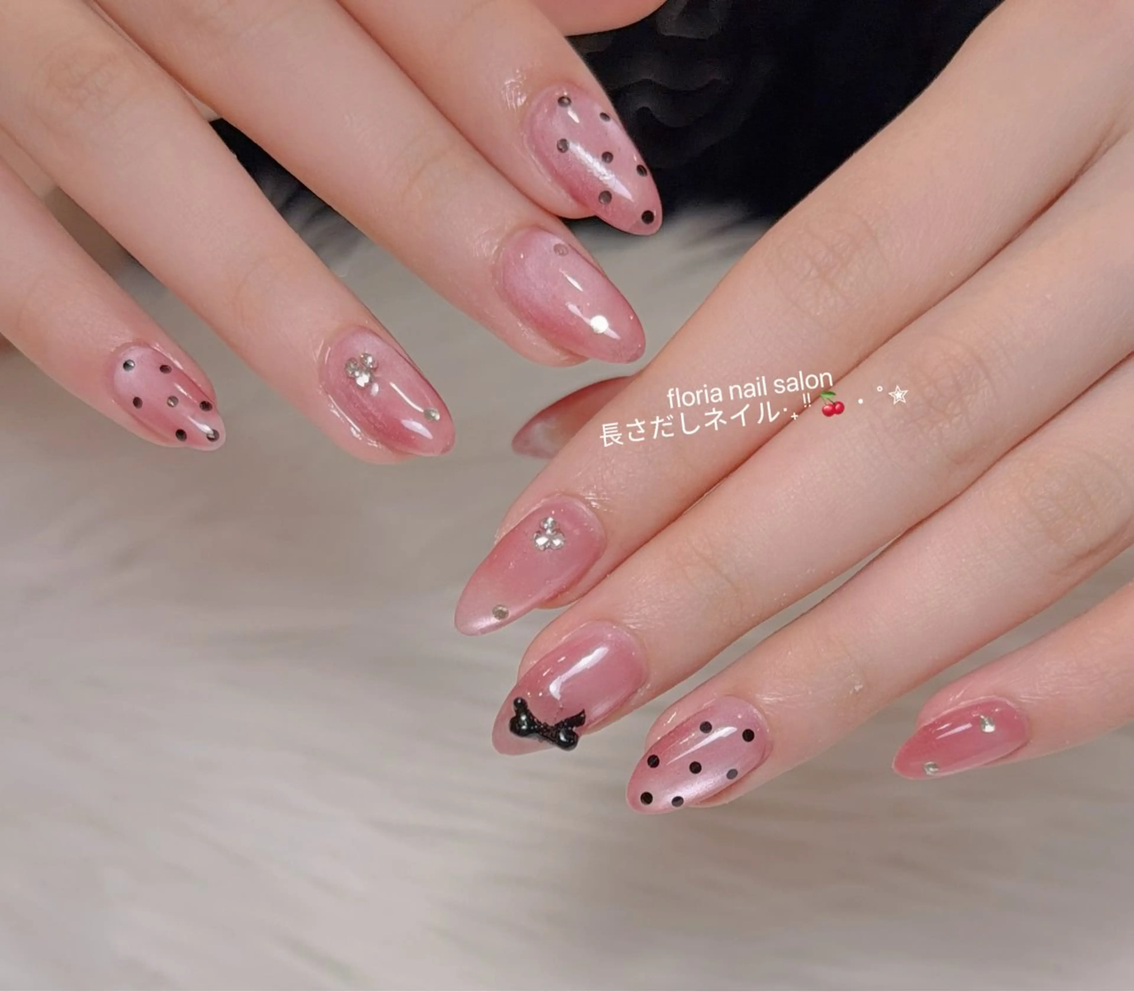 ネイル アートネイル チークネイル 桜ネイル フラッシュネイル フレンチネイル ハンドネイル Floria ユイのネイルデザイン