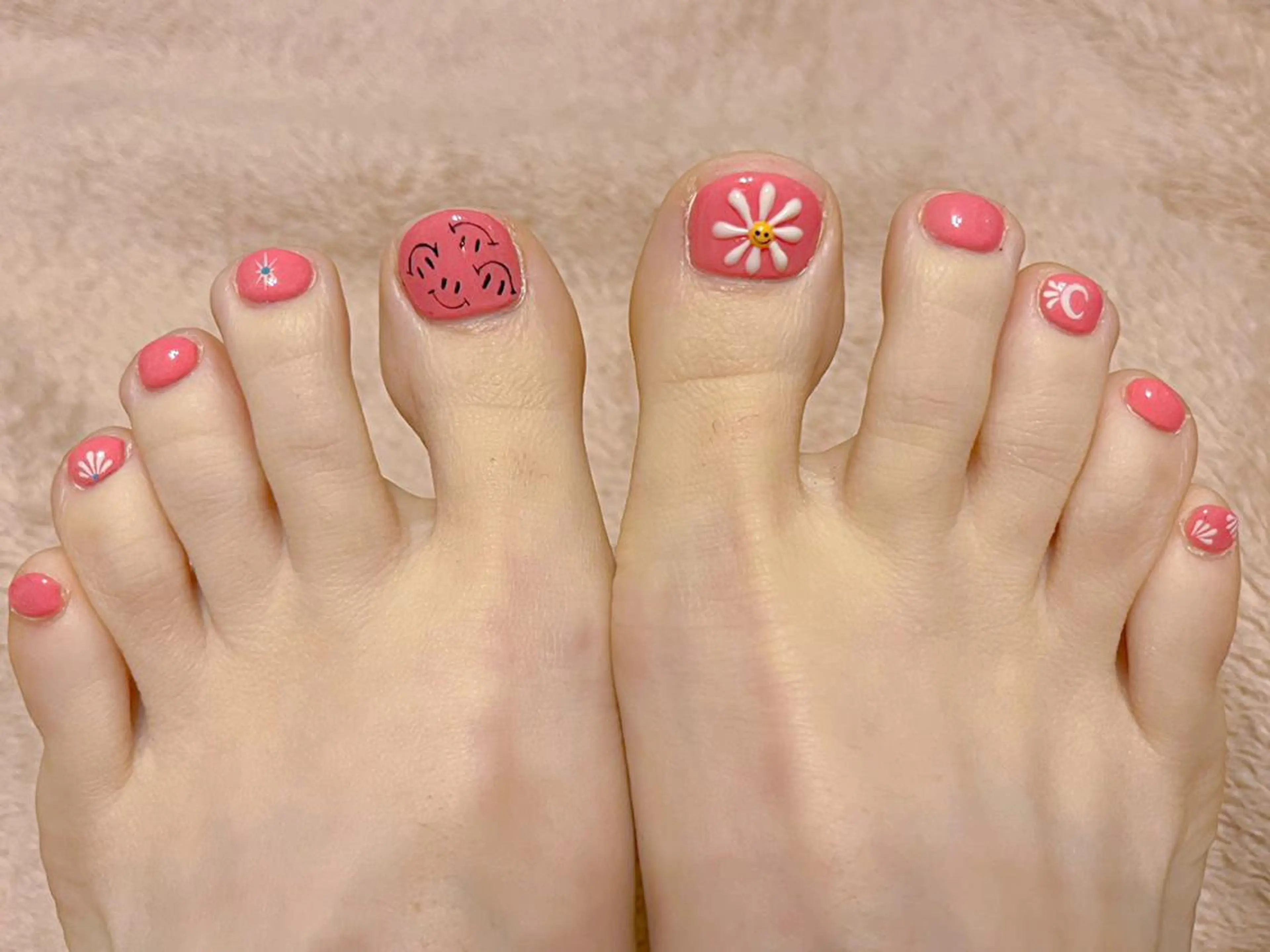 ネイル アニマル柄 アートネイル フラワーネイル フットネイル ミラーネイル フットネイル Nina's nailのネイルデザイン