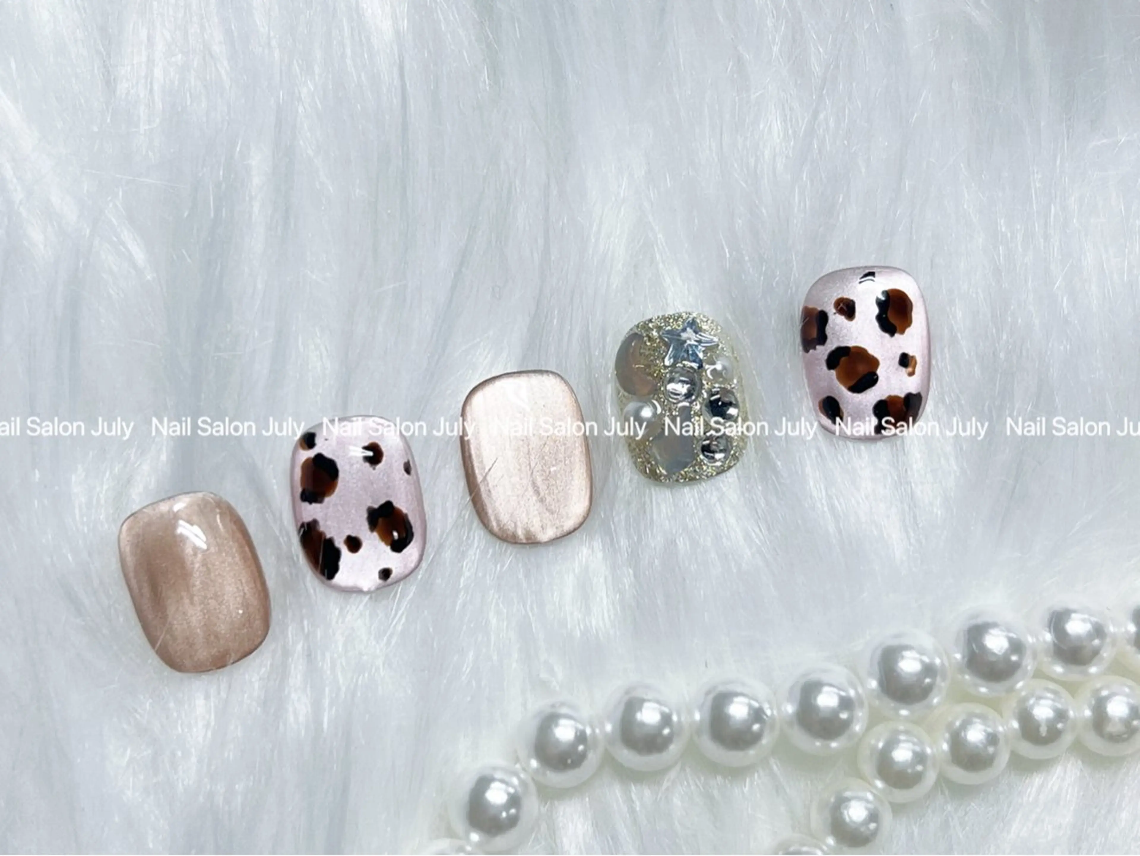 ネイル アートネイル オーロラネイル ジェルネイル ガーリー キラキラネイル July モモのネイルデザイン