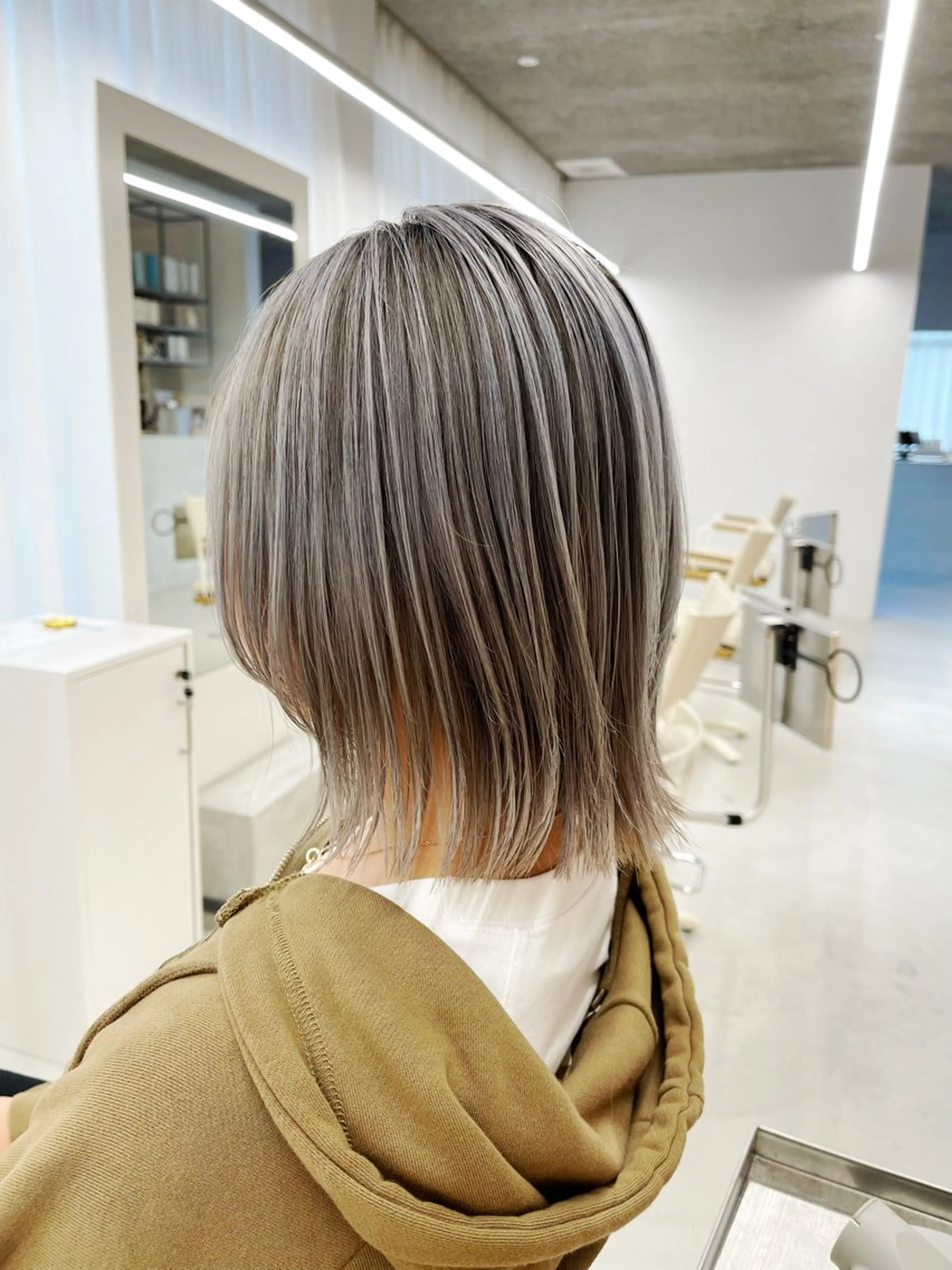 ミディアム カラー ブリーチ 柴田泰秀sotti. 髪質改善/ブリーチのヘアスタイル