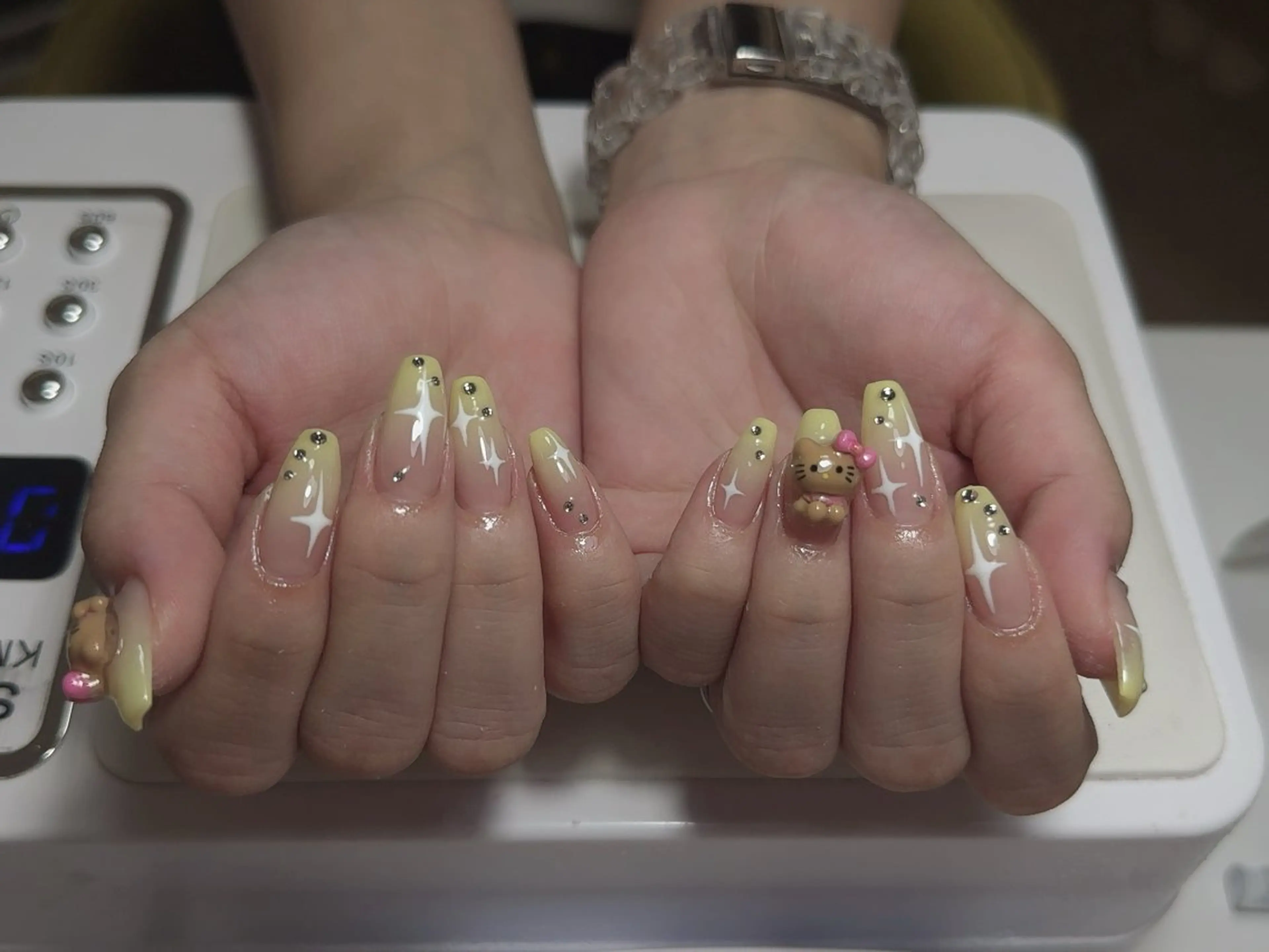 ネイル ハンドネイル NAIL CIRCLESのネイルデザイン