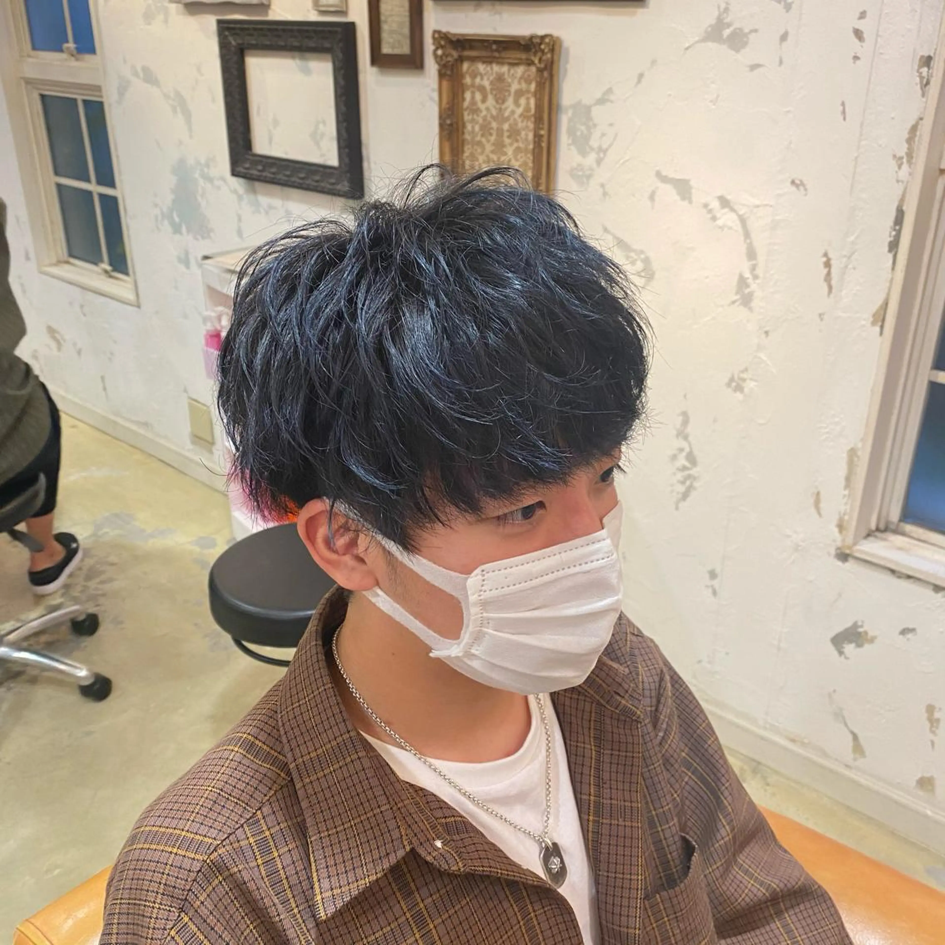 ショート カラー メンズ マッシュ 刈り上げ ネイビーカラー 韓国レイヤーカット /千葉/shimonのヘアスタイル