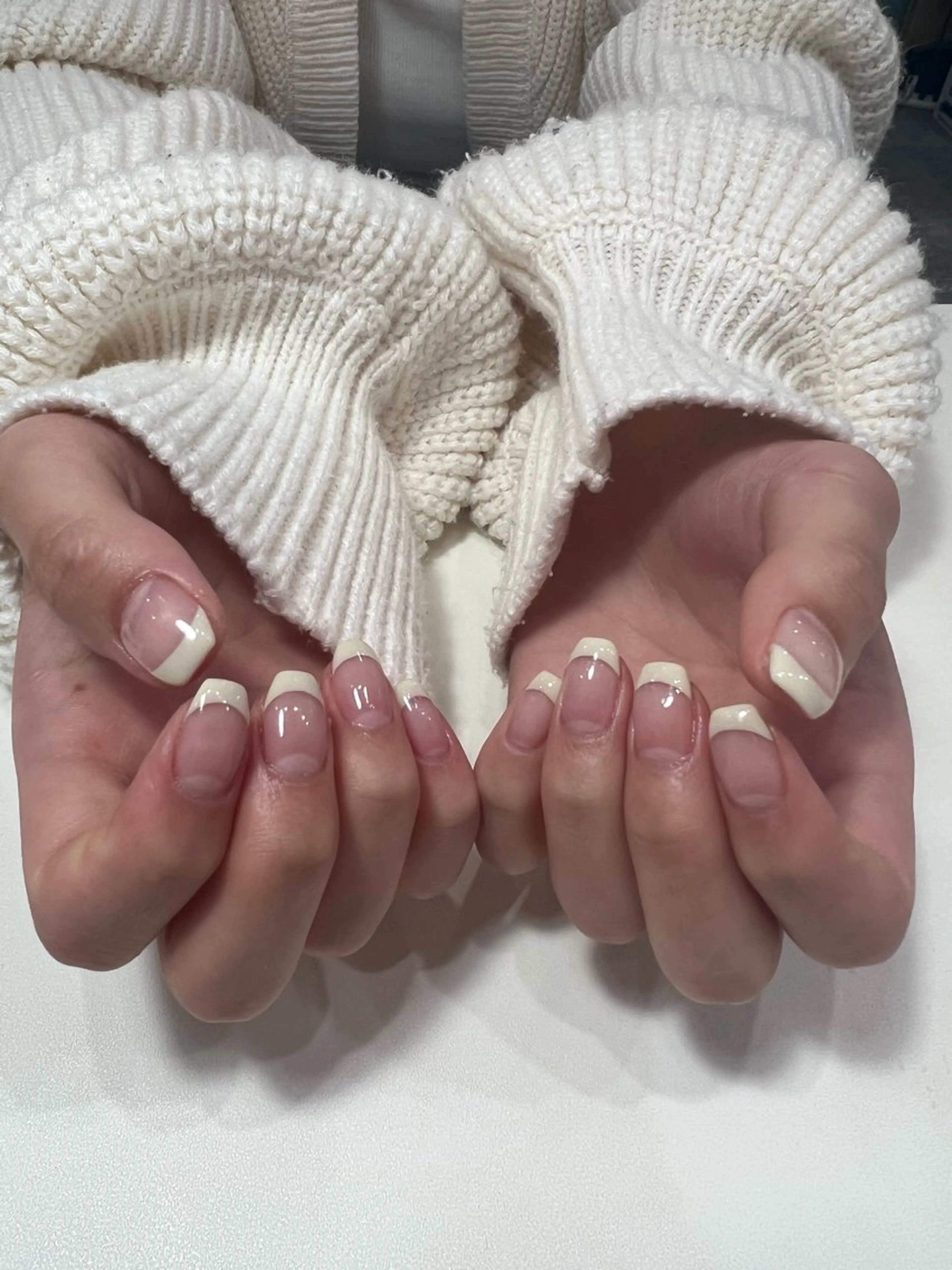 ネイル フレンチネイル ハンドネイル NAGISA🧁🎀 持ち込み⌇パラジェルのネイルデザイン