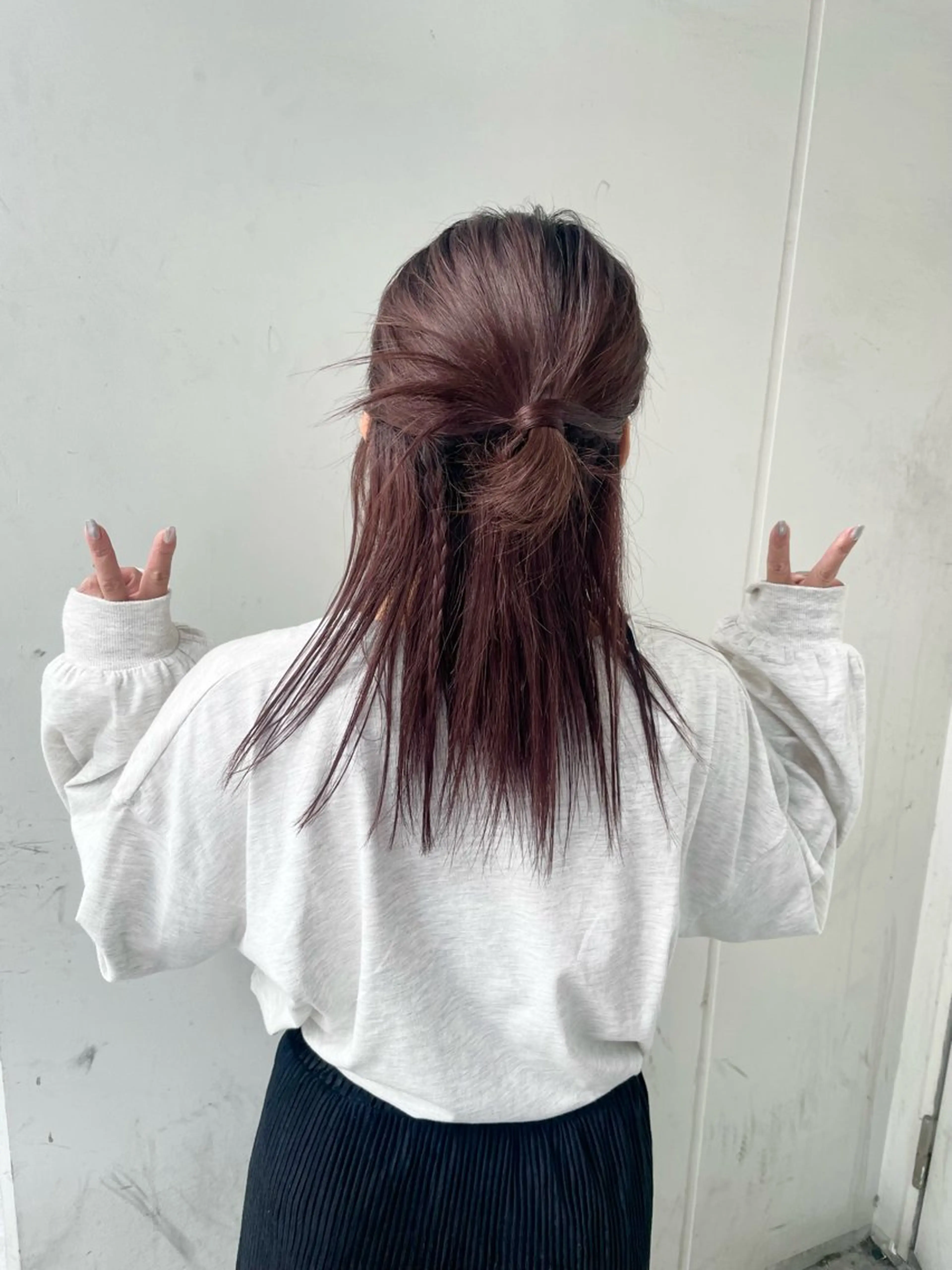 セミロング カラー いなみね はるきのヘアスタイル