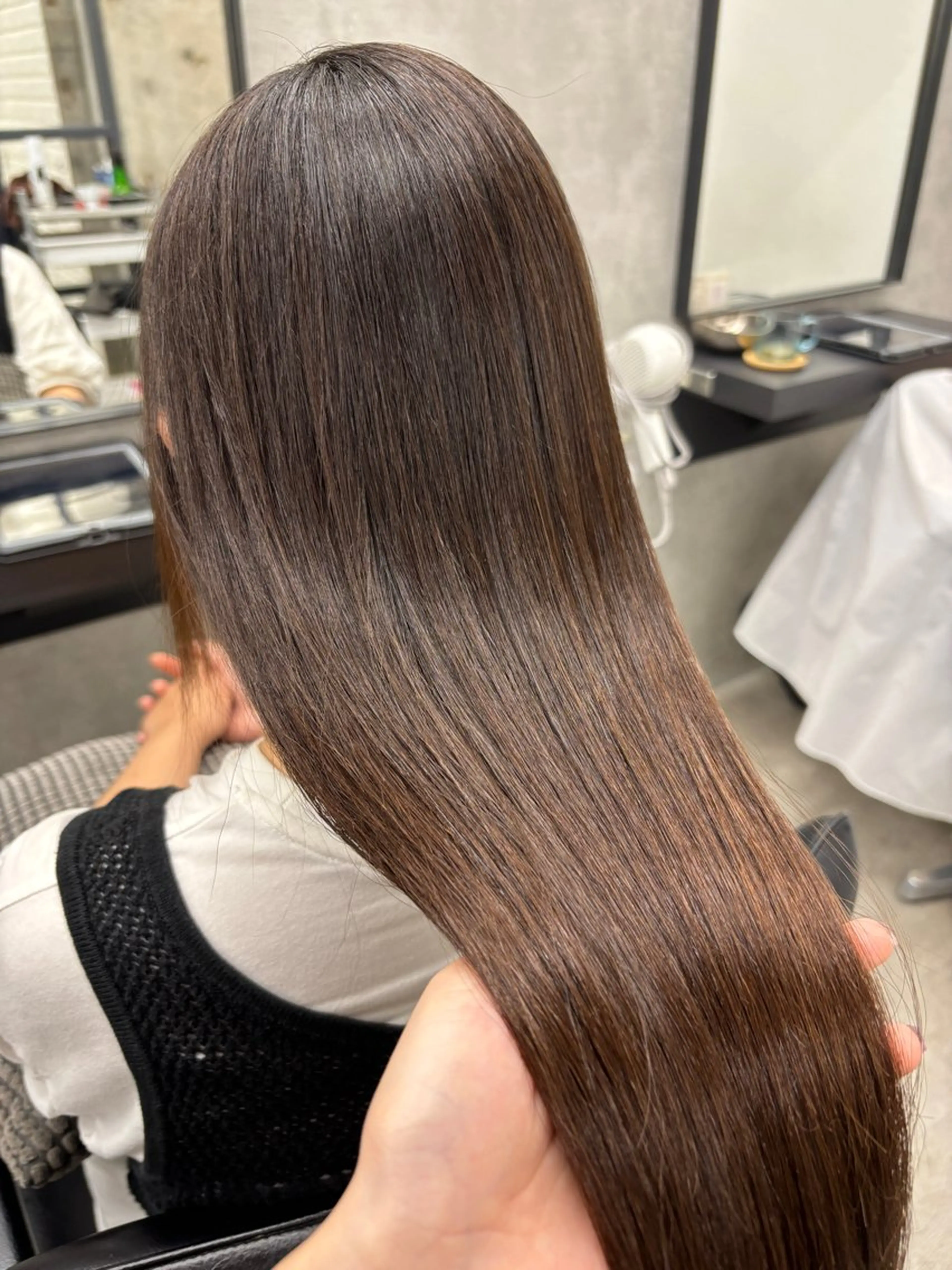 ロング 縮毛矯正 宮尾 星夢のヘアスタイル