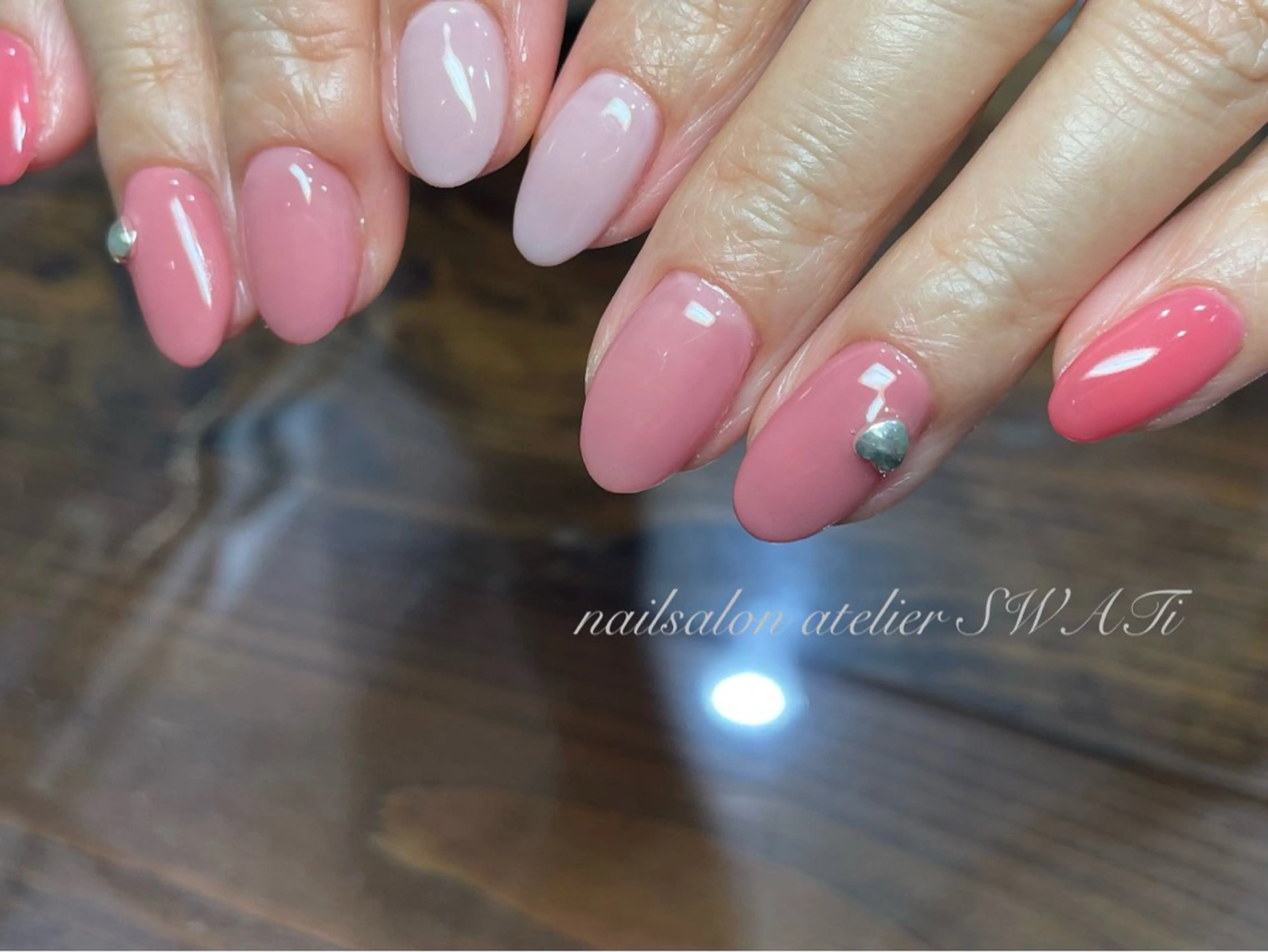 ネイル ハンドネイル nailsalon SWATiのネイルデザイン