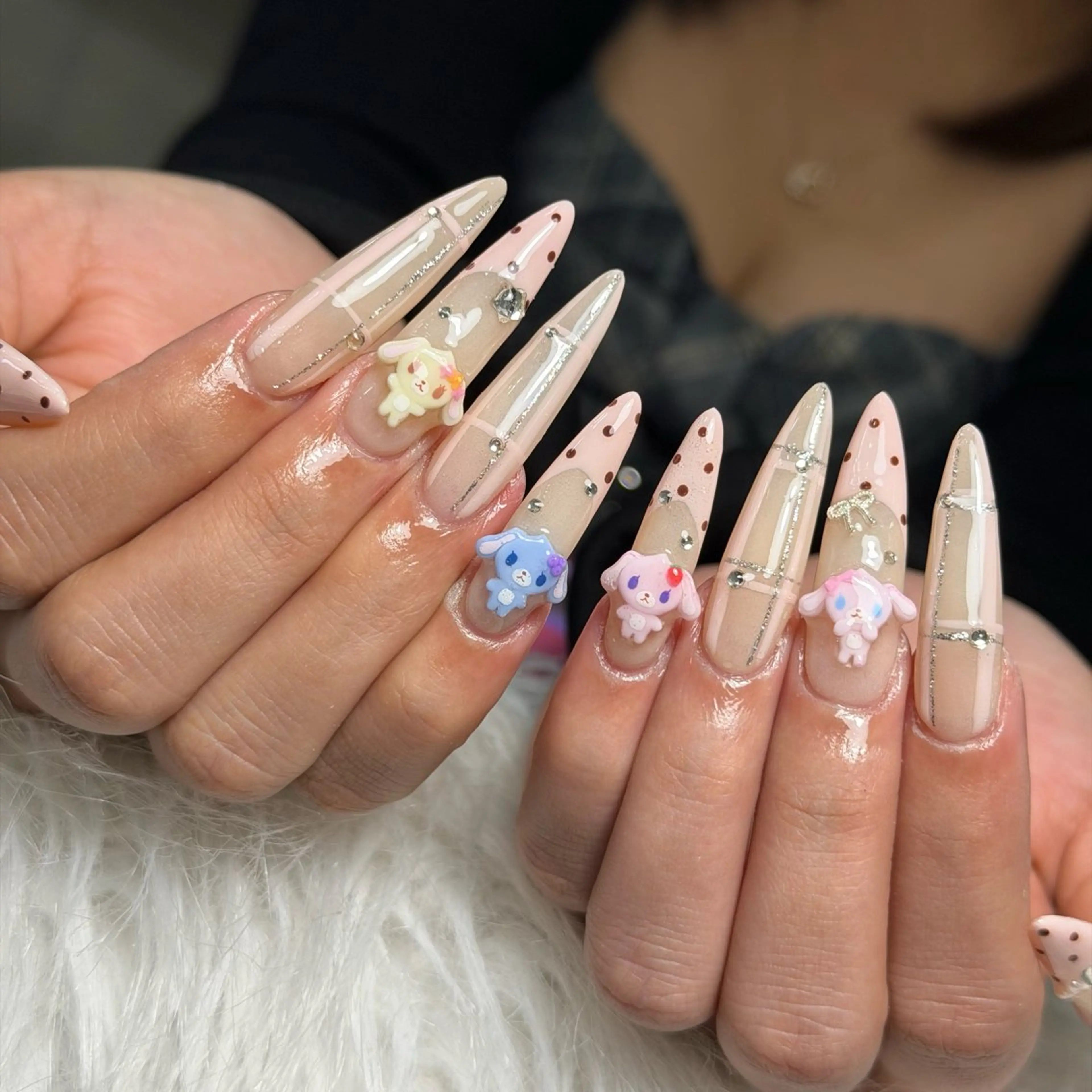 ネイル アートネイル オーロラネイル フレンチネイル ジェルネイル グラデーション ハンドネイル Luci Nailのネイルデザイン