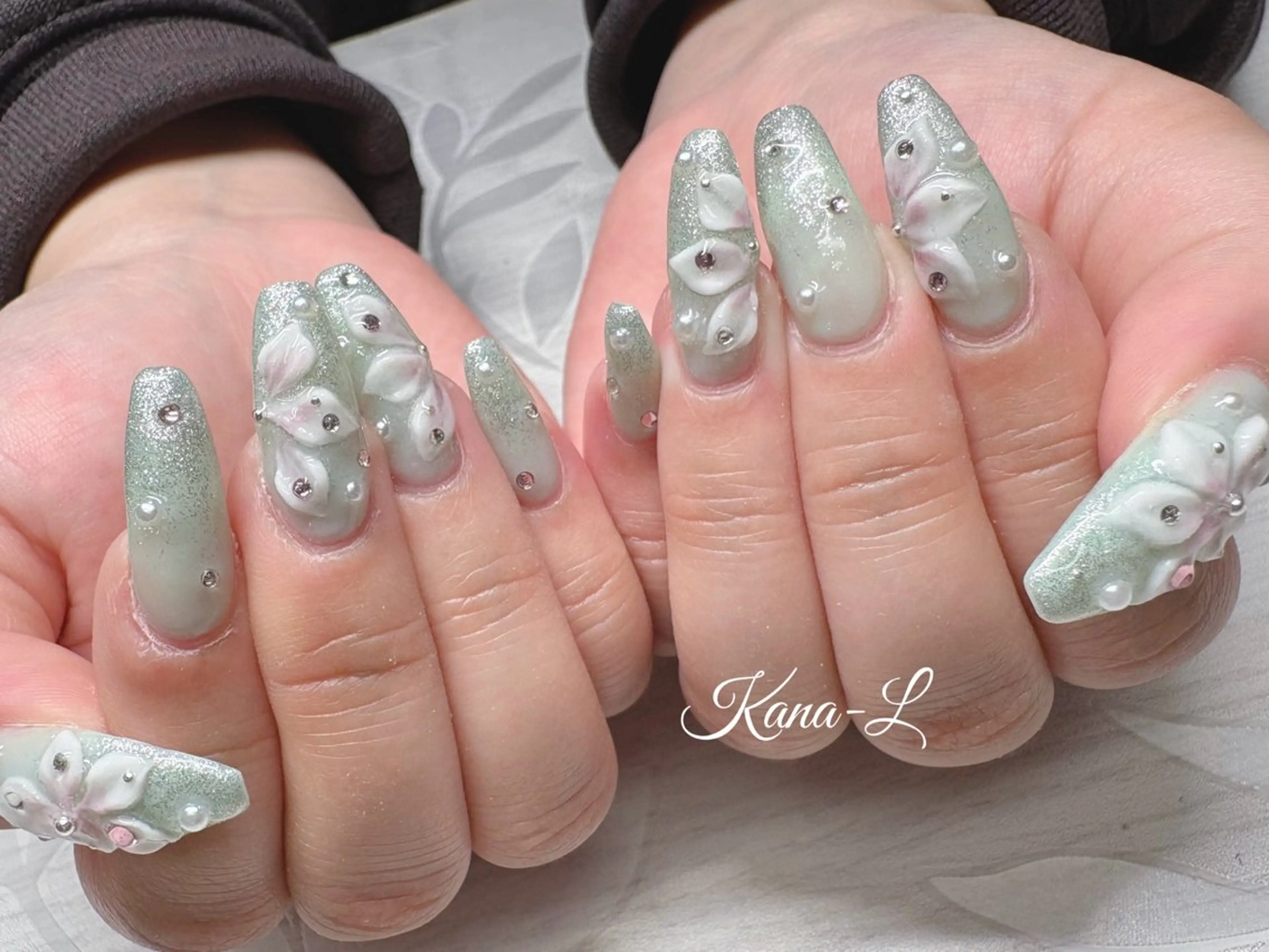 ネイル 芦辺 香奈のネイルデザイン