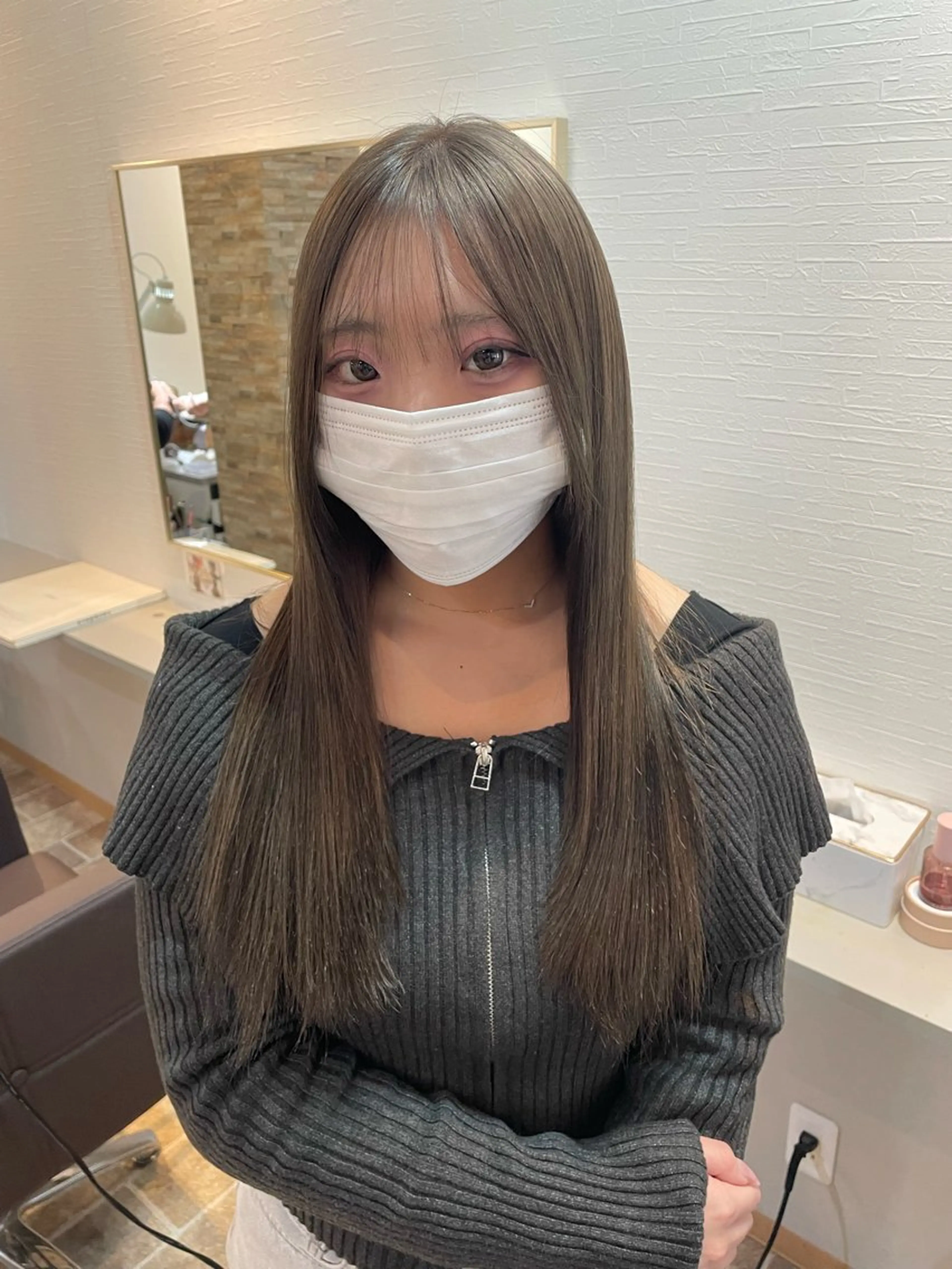 ロング カラー グレージュ ヘアカラー Ammi hair所属・YUI/ ブリーチカラー🌷のヘアスタイル