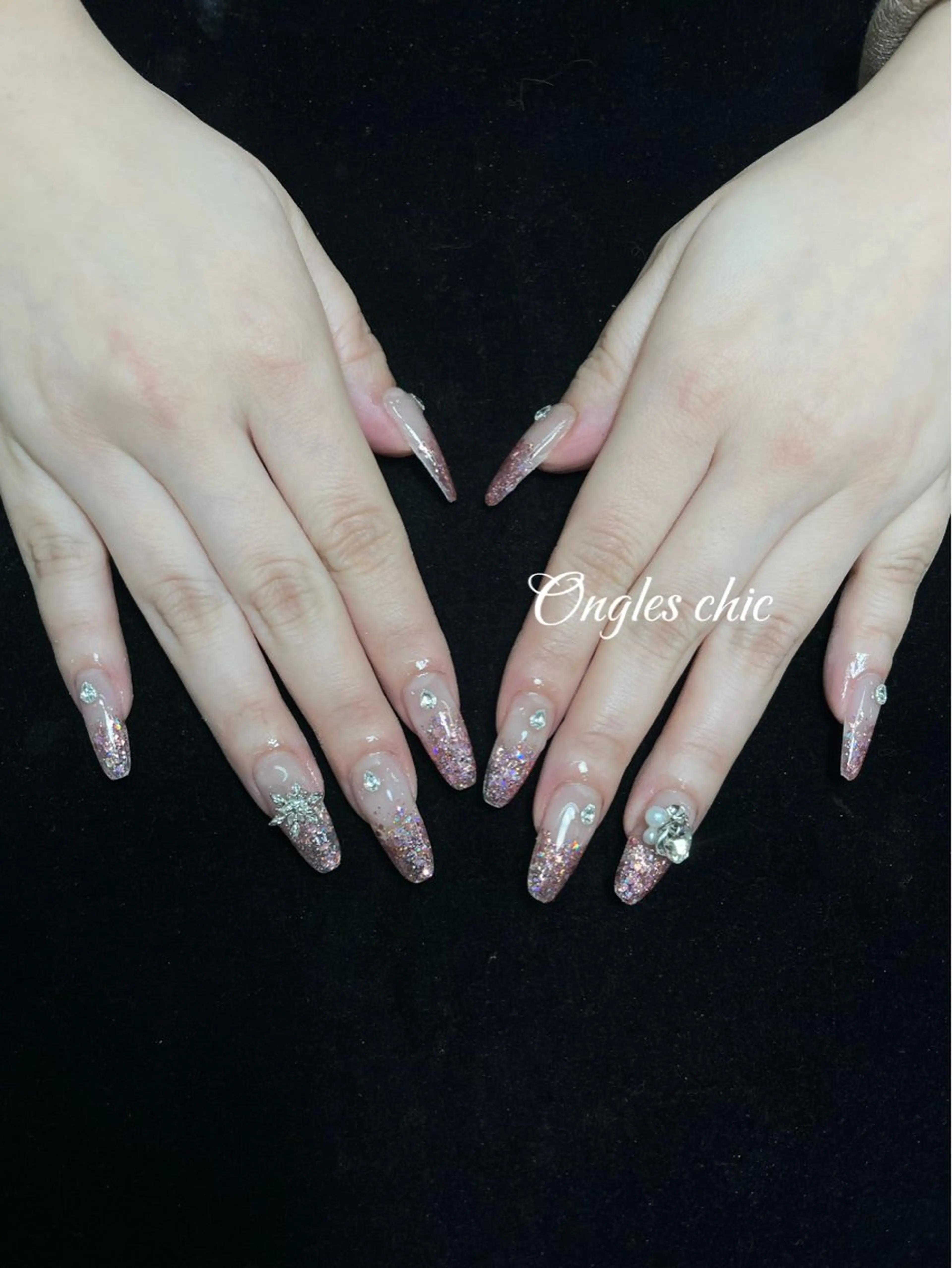 ネイル ハンドネイル ハンドケア ongles chicのネイルデザイン