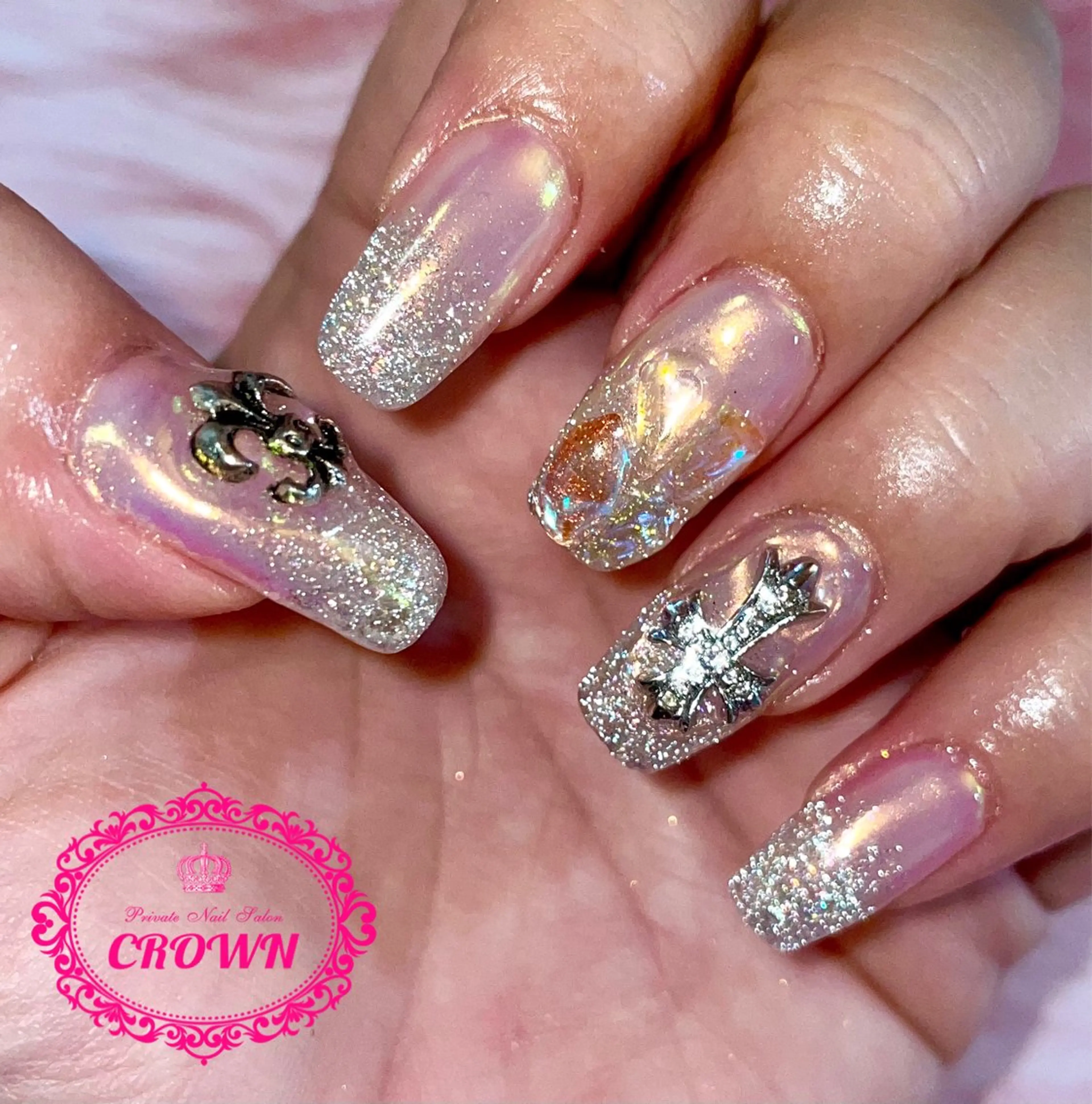 ネイル CROWN プライベートサロンのネイルデザイン