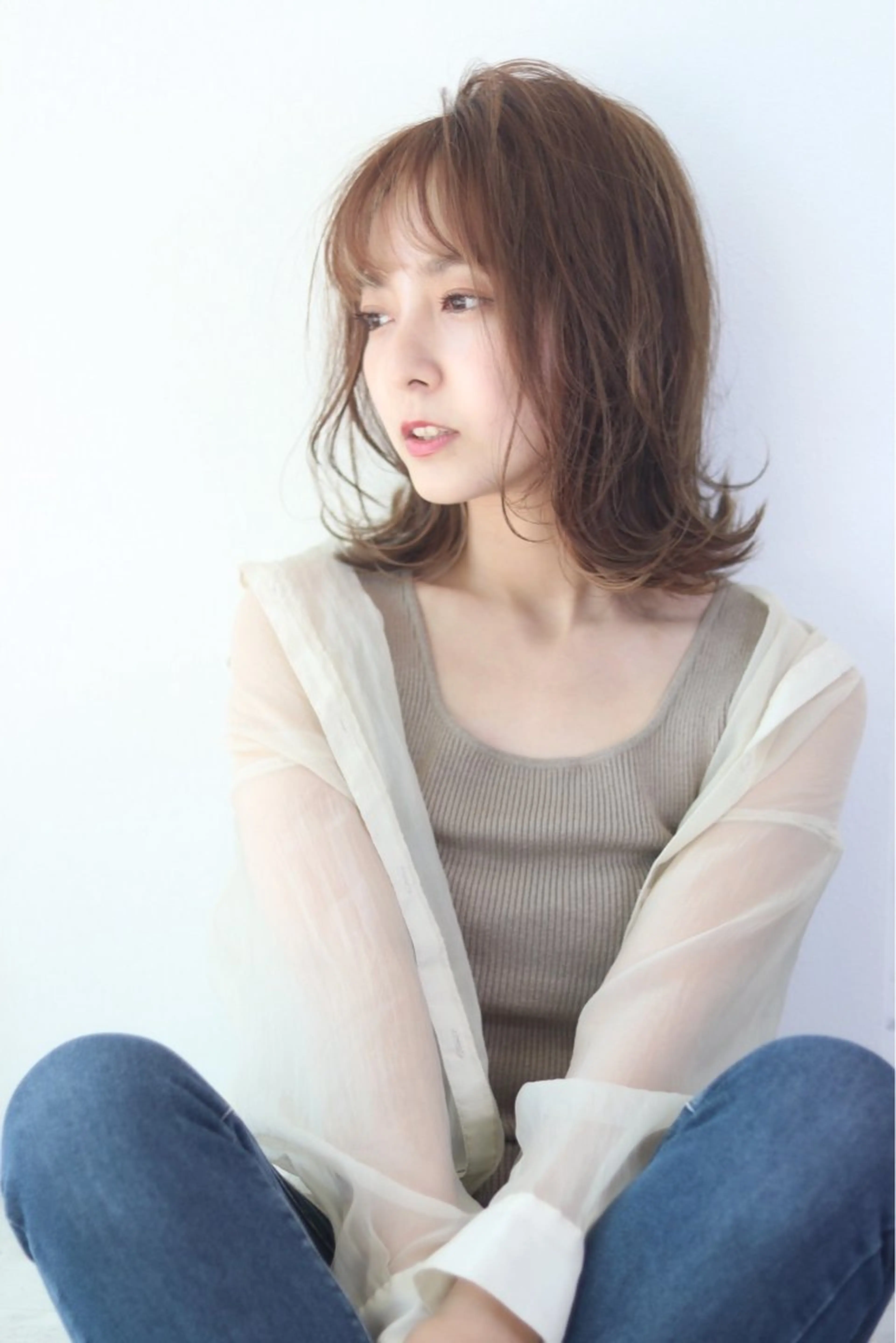 ミディアム 齋藤 羽鳳のヘアスタイル