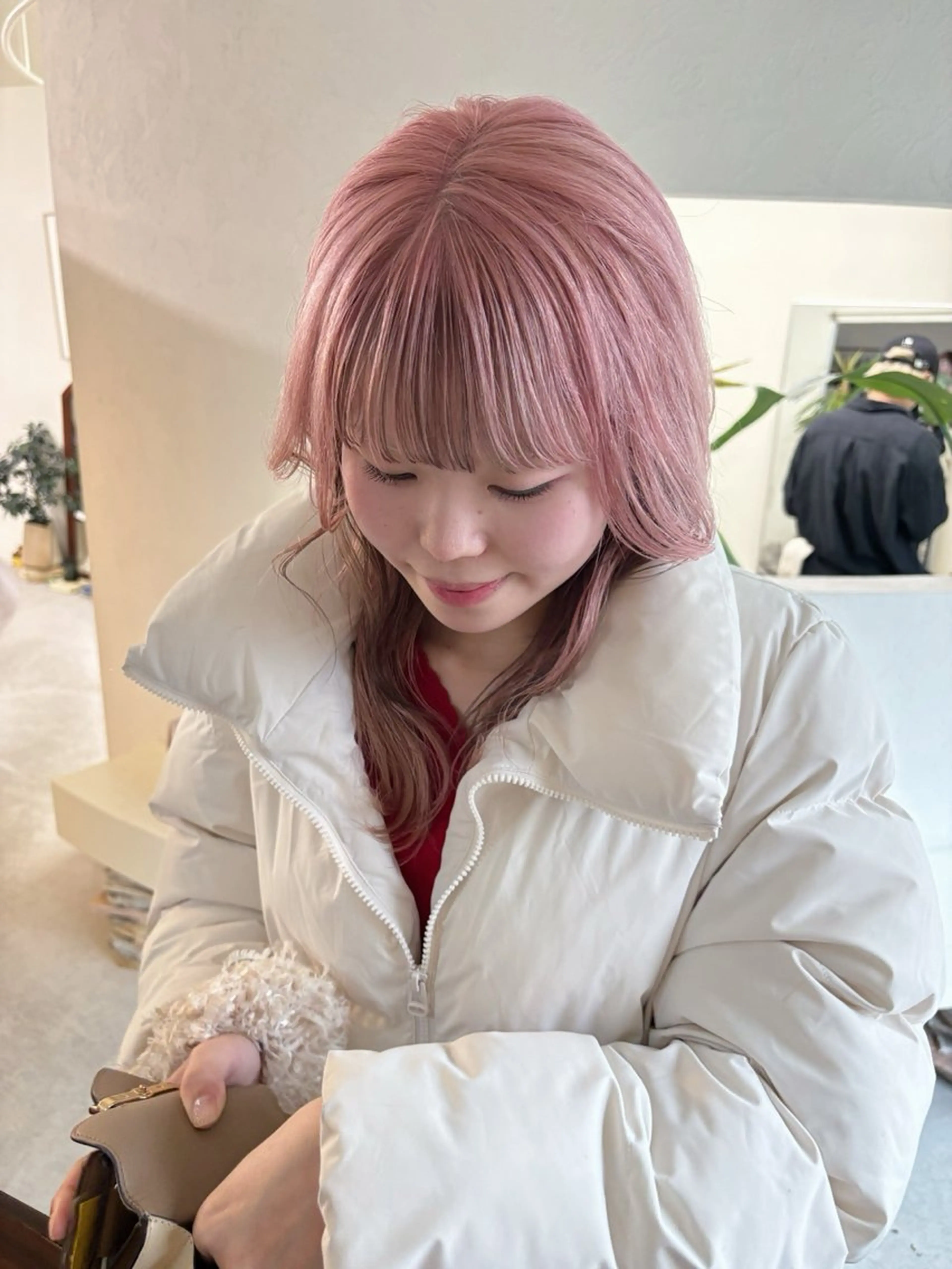 セミロング カラー ベージュカラー デザインカラー ピンクカラー ニイ/栄/ ボブカットモデル募集のヘアスタイル