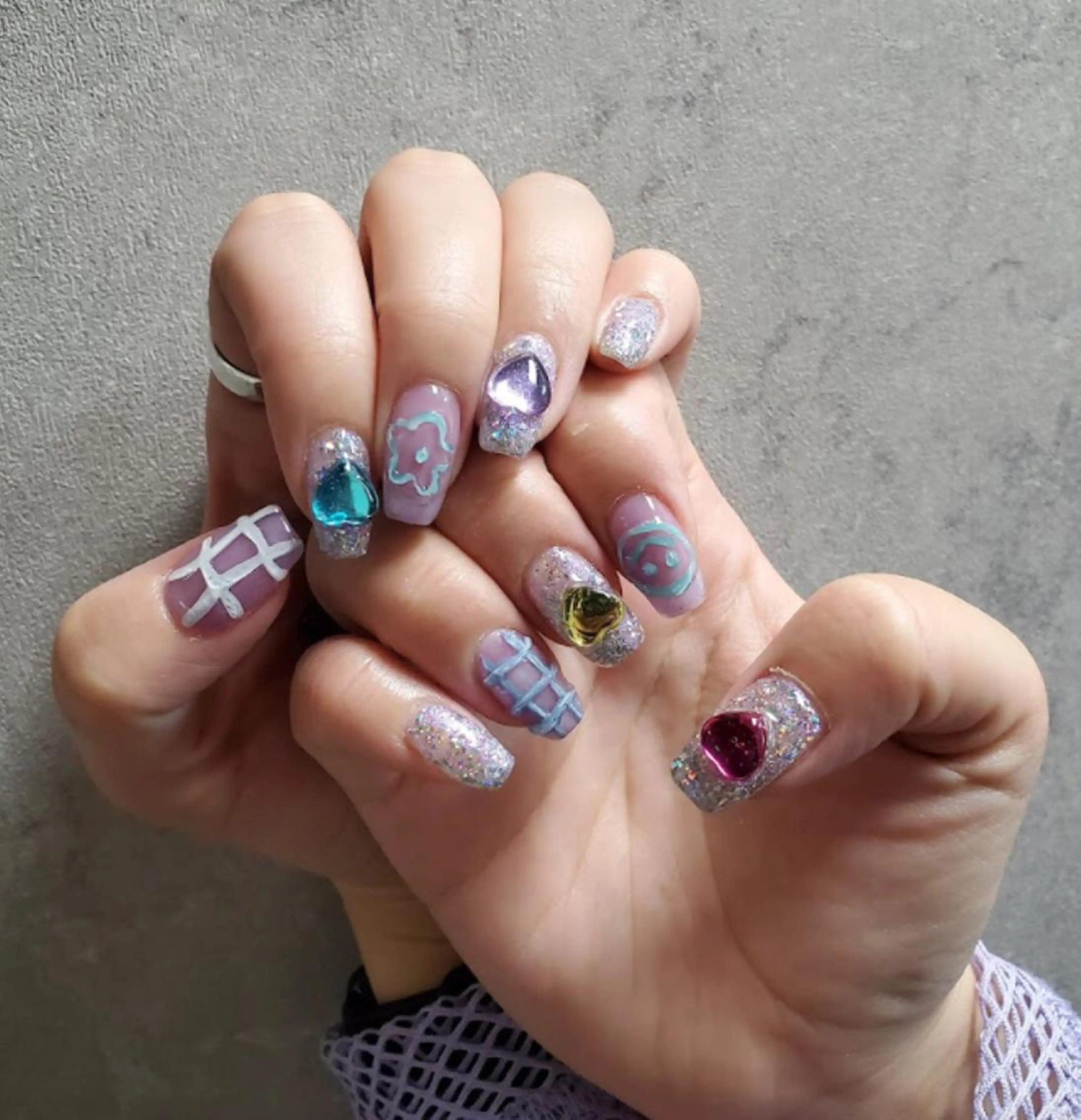 ネイル アートネイル フラワーネイル ジェルネイル ミラーネイル ニュアンスネイル nailstudio eviz新宿店のネイルデザイン