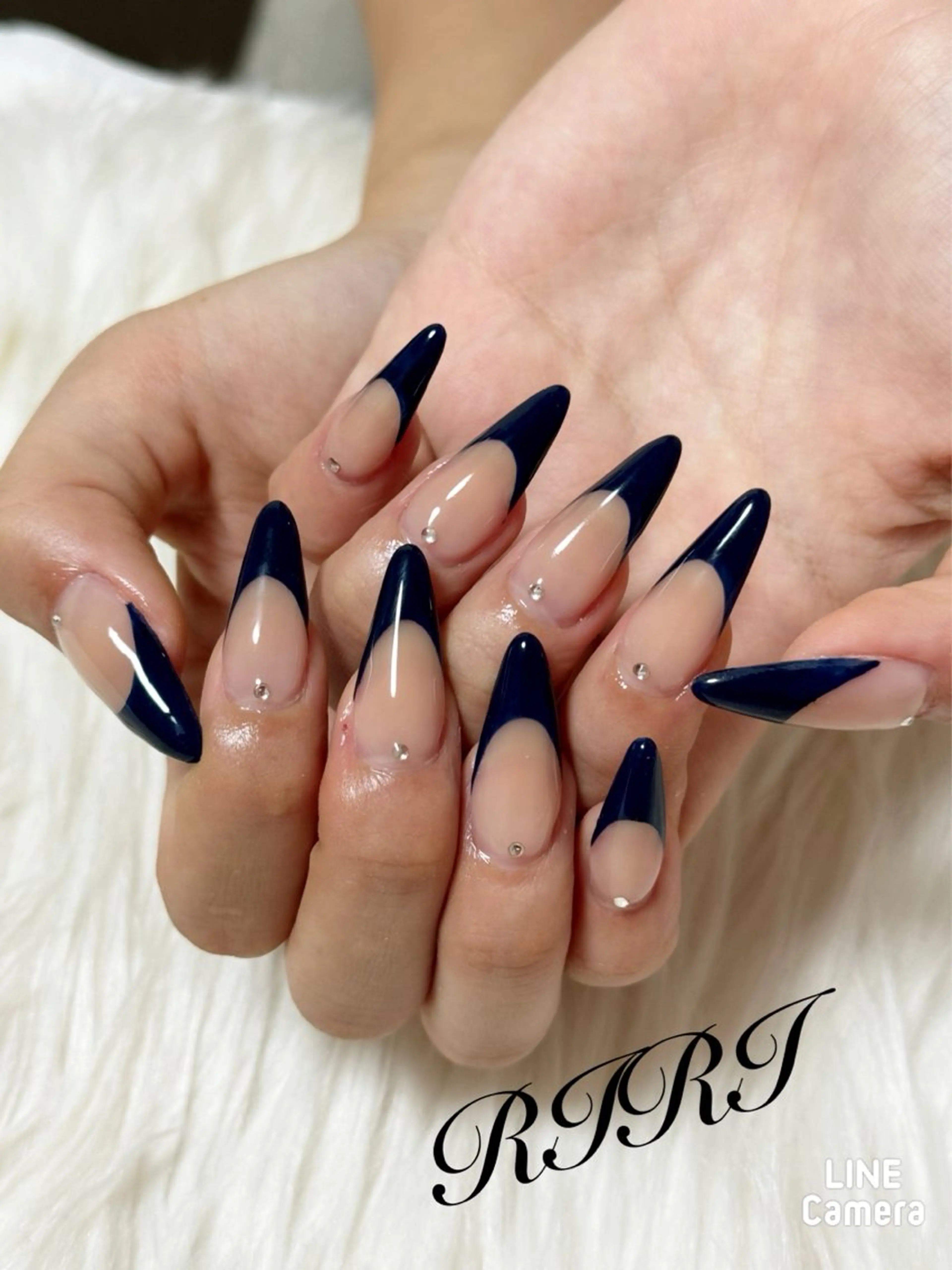 ネイル フレンチネイル ジェルネイル ロングネイル オフィスネイル スカルプネイル ハンドネイル riri オーナーのネイルデザイン