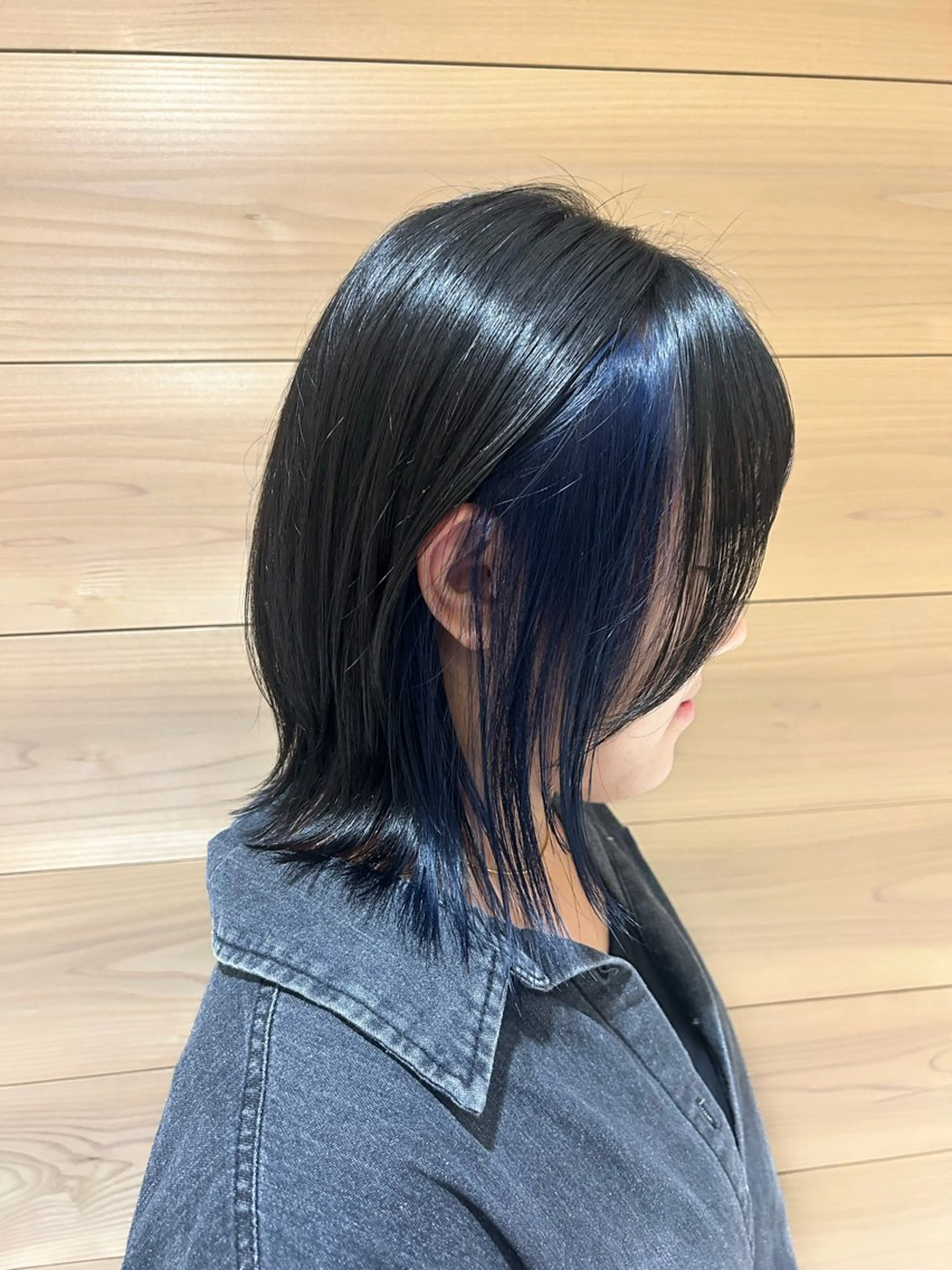 ミディアム カラー オガタ アキのヘアスタイル