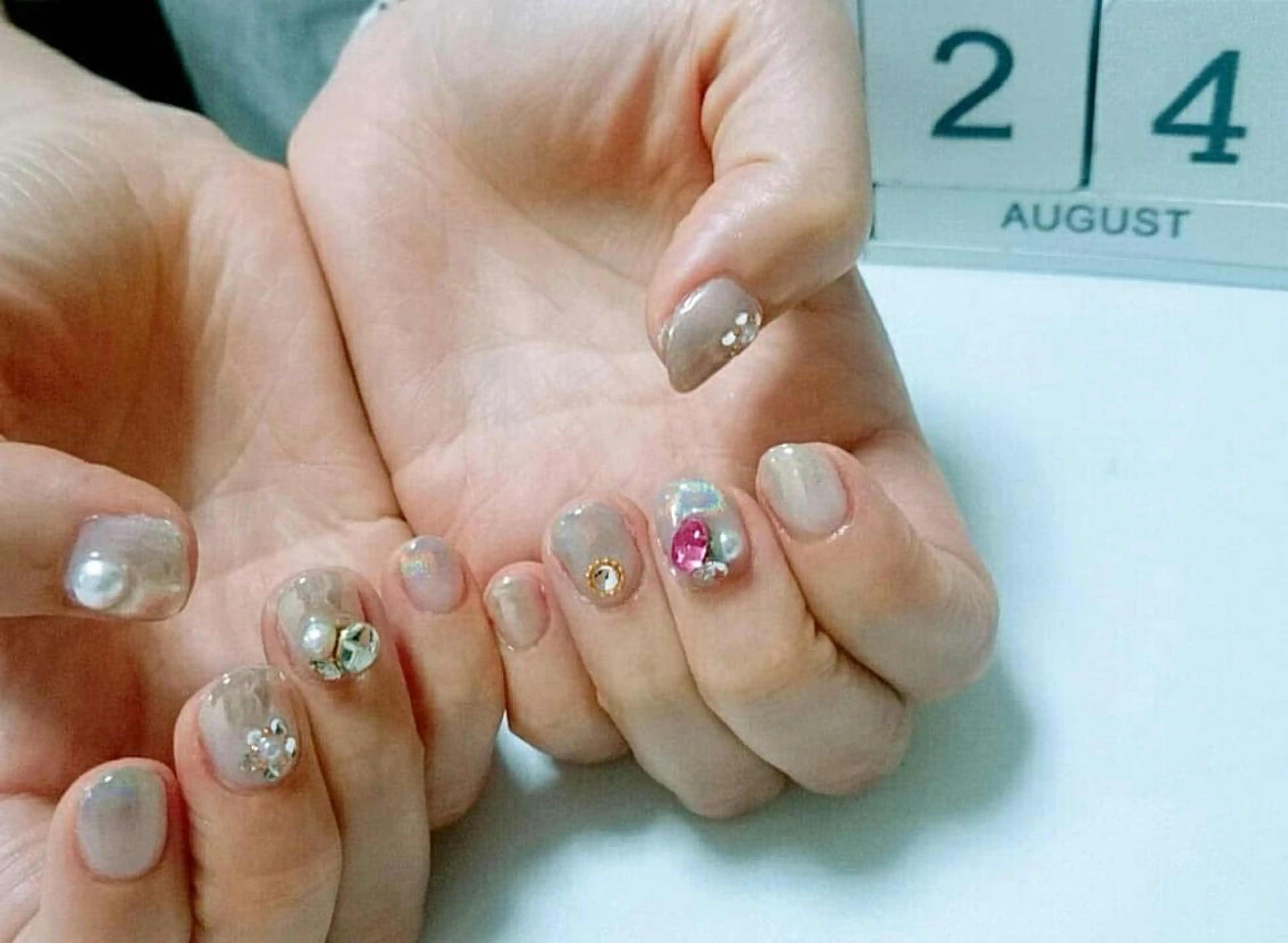 ネイル ストーンネイル JEWEL nailのネイルデザイン