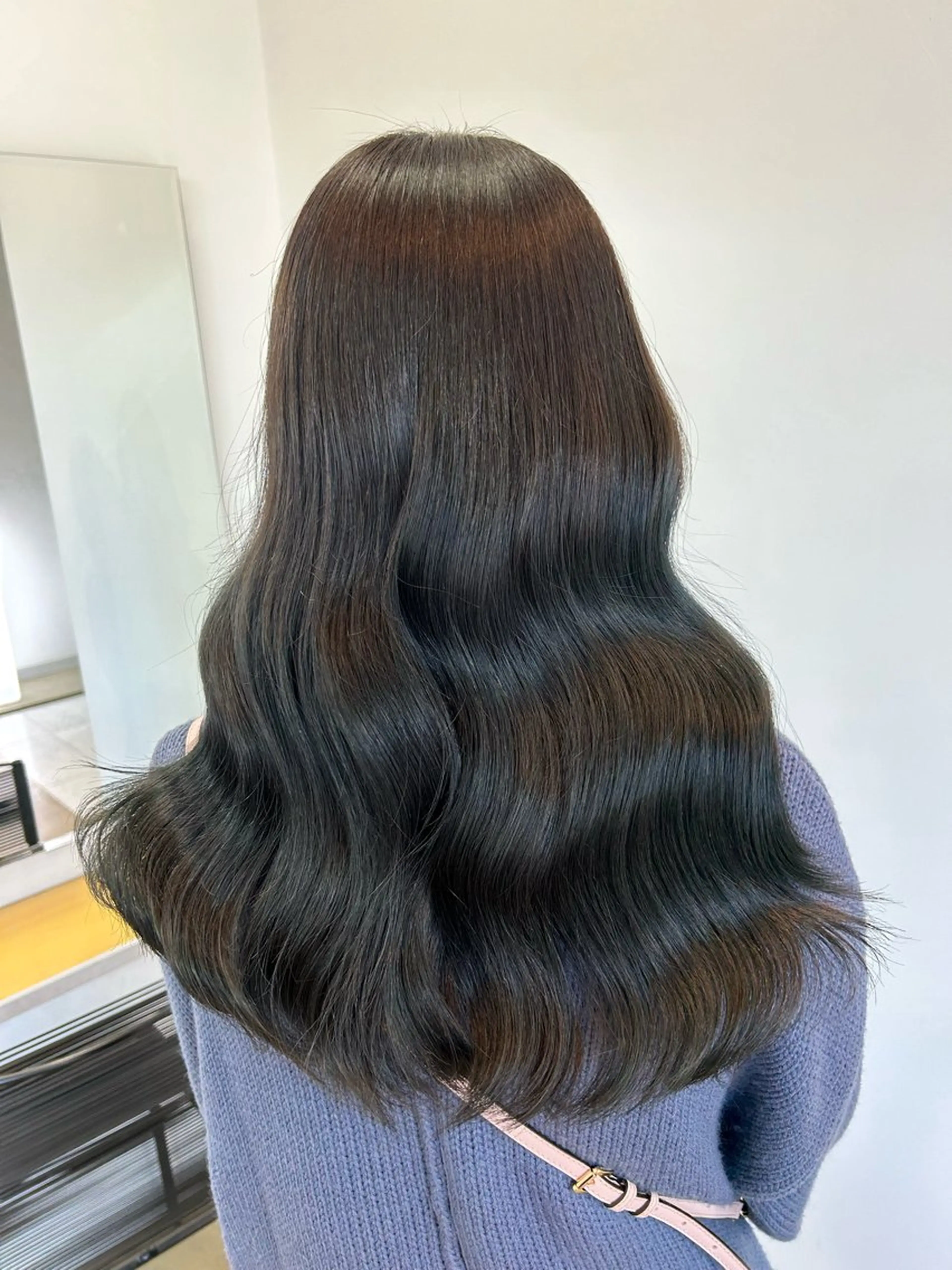 ロング 小澤 志穂のヘアスタイル