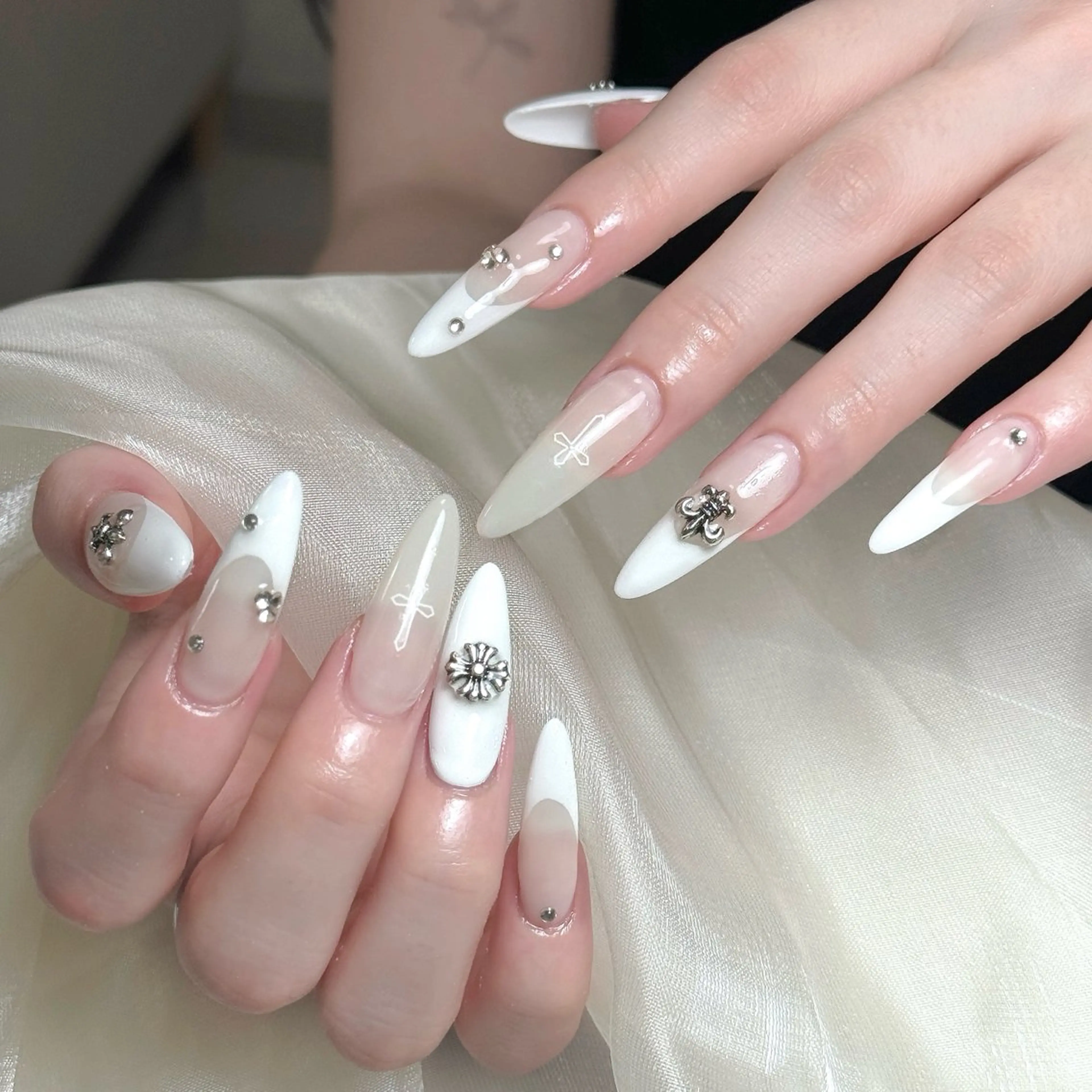 ネイル Maggie Nail🦩のネイルデザイン