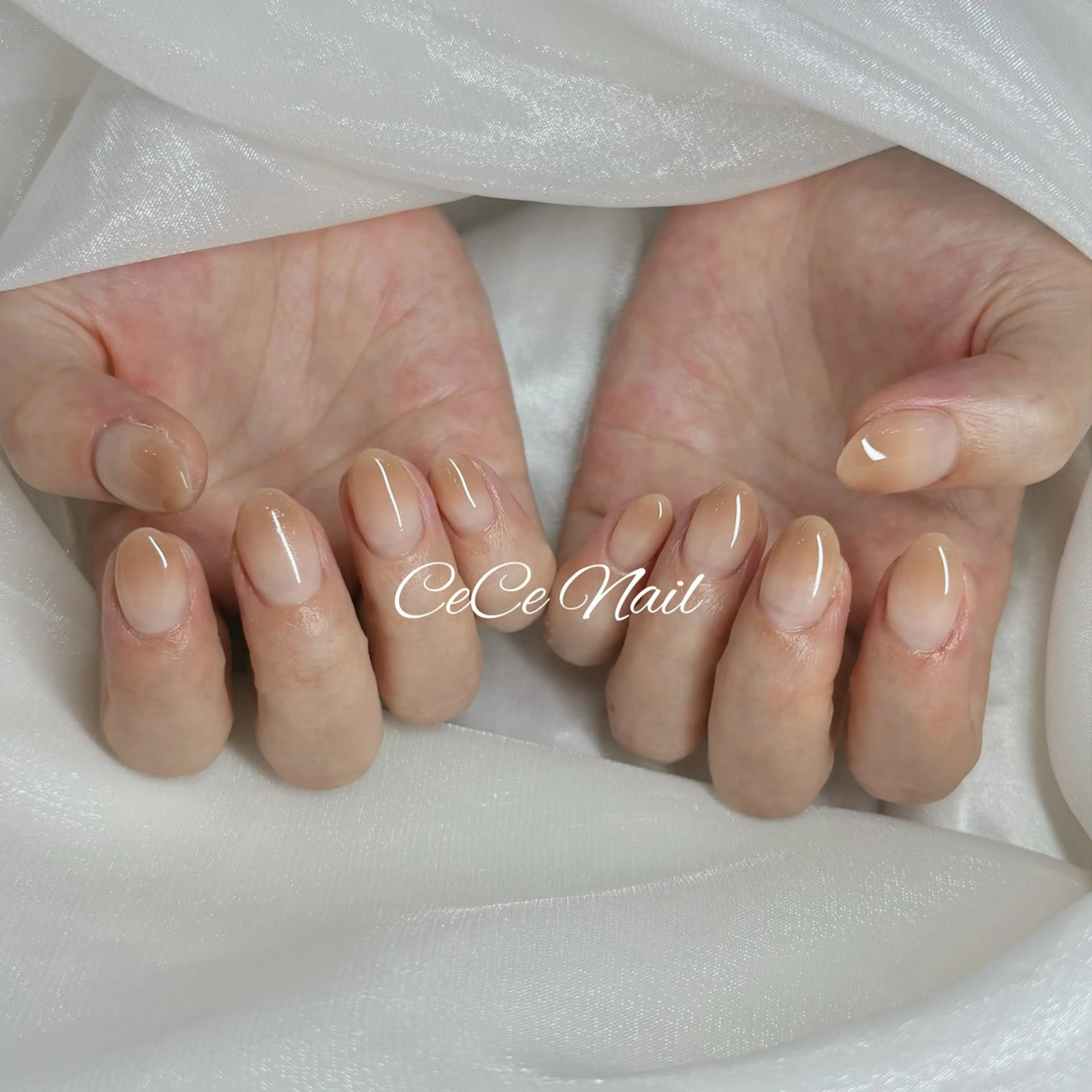 ネイル オーロラネイル 長さ出し フットネイル フレンチネイル ジェルネイル ハンドネイル CeCe Garden所属・CeCeGarden ✨️キラキラワンホンのネイルデザイン
