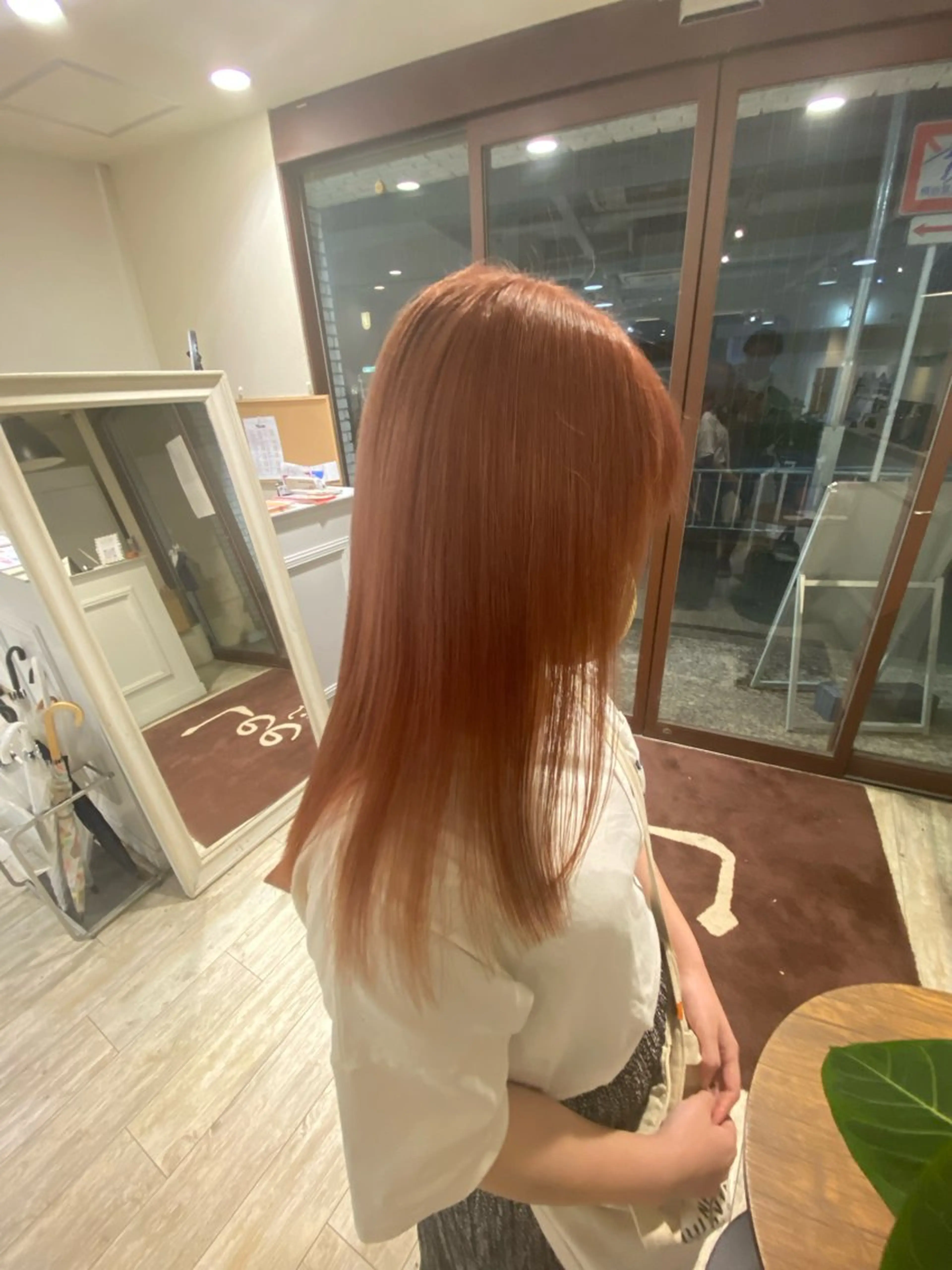 セミロング カット ヘアカラー トリートメント 【ブリーチ特化】 山崎 悠樹のヘアスタイル