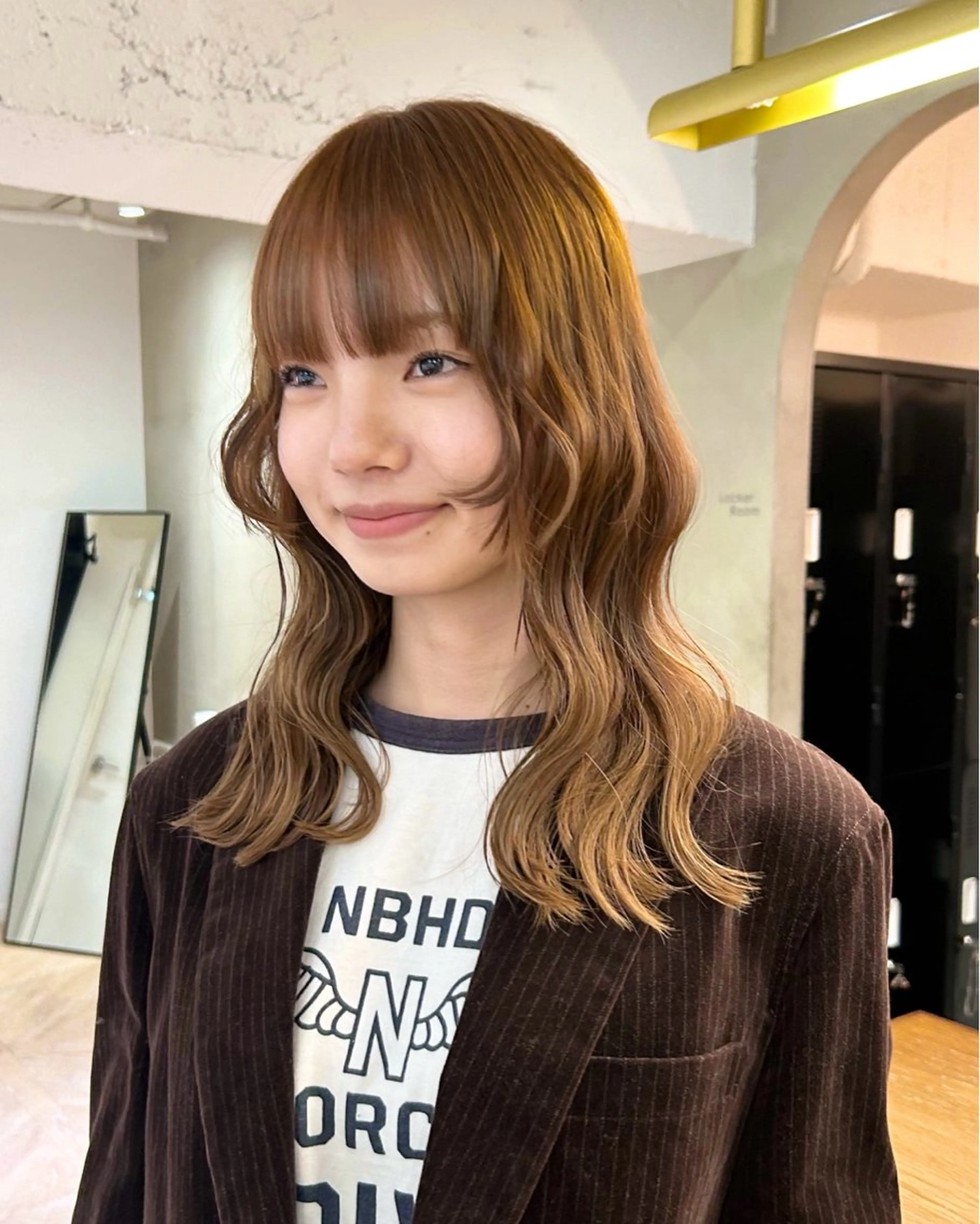 セミロング カラー ベージュカラー ブリーチ ブラウンカラー ダブルカラー ブリーチなしカラー レイヤーカット/栄/ 顔周り/キトウモエノのヘアスタイル