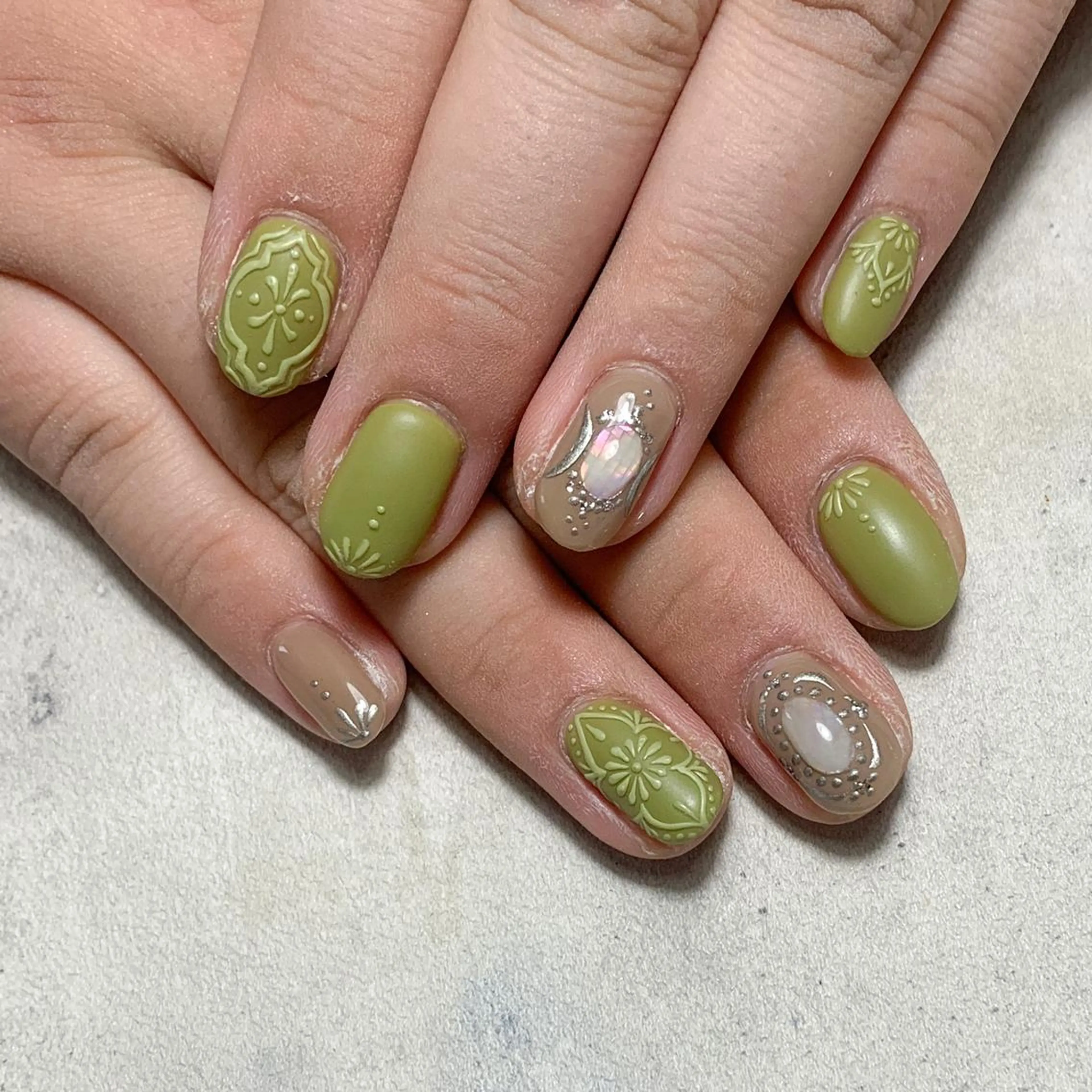 ネイル ハンドネイル FIORITURA aiのネイルデザイン