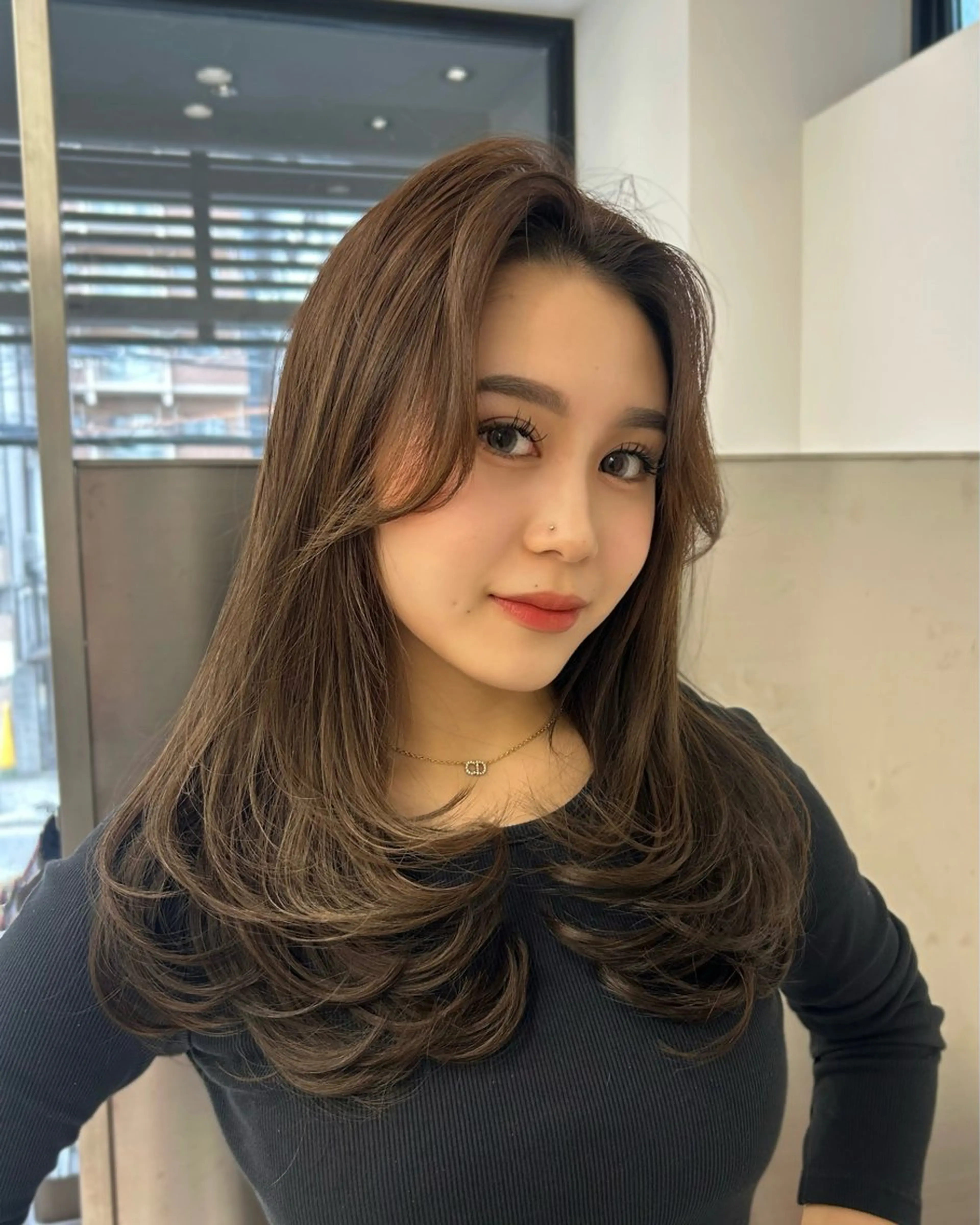 セミロング レイヤーカット 大人レイヤー/艶美髪 🇺🇸TOMONAのヘアスタイル