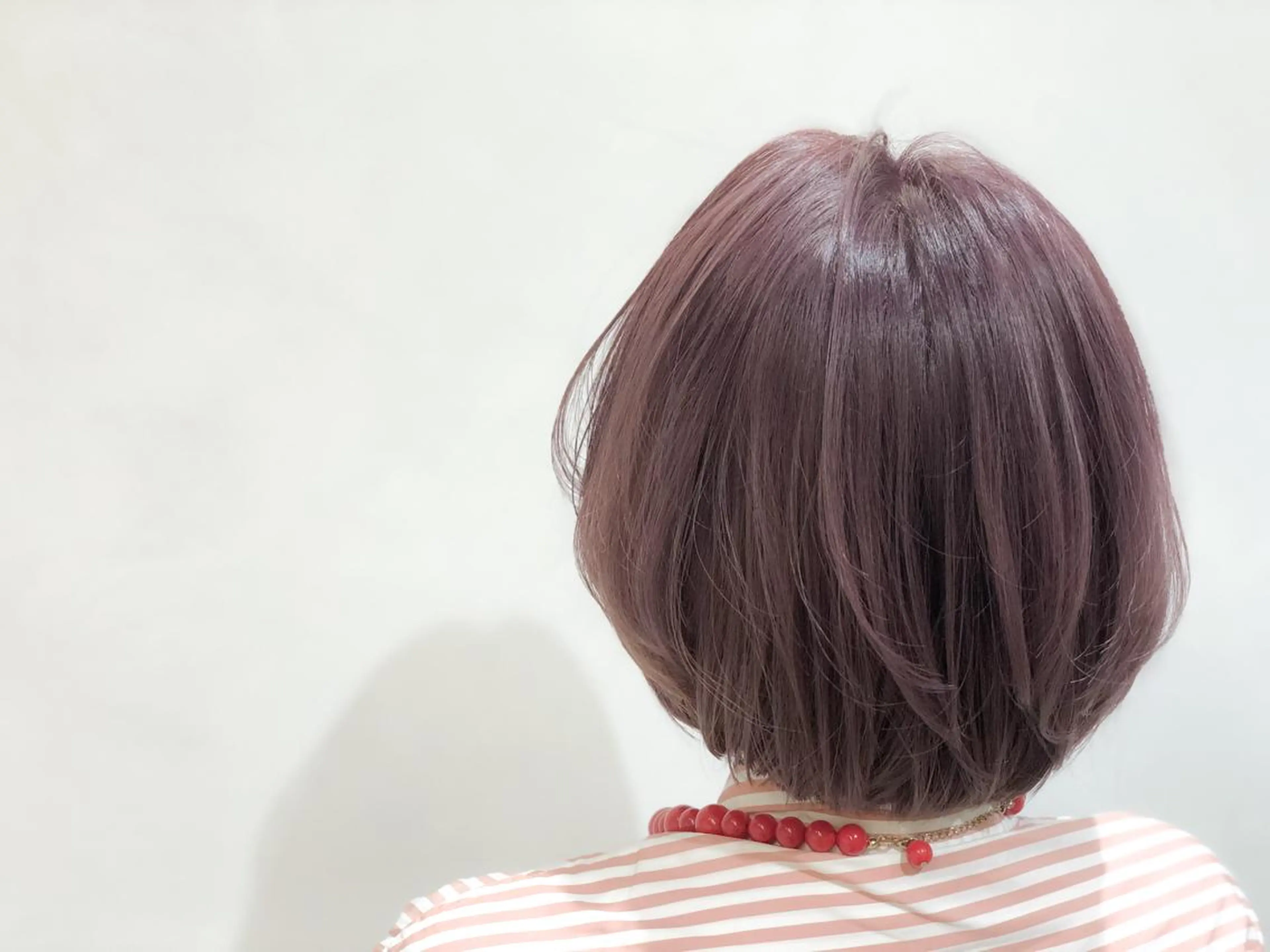 ショート カラー ヘアアレンジ ラベンダーカラー ラベンダーピンク ピンクカラー ヘアカラー いしだ みさきのヘアスタイル
