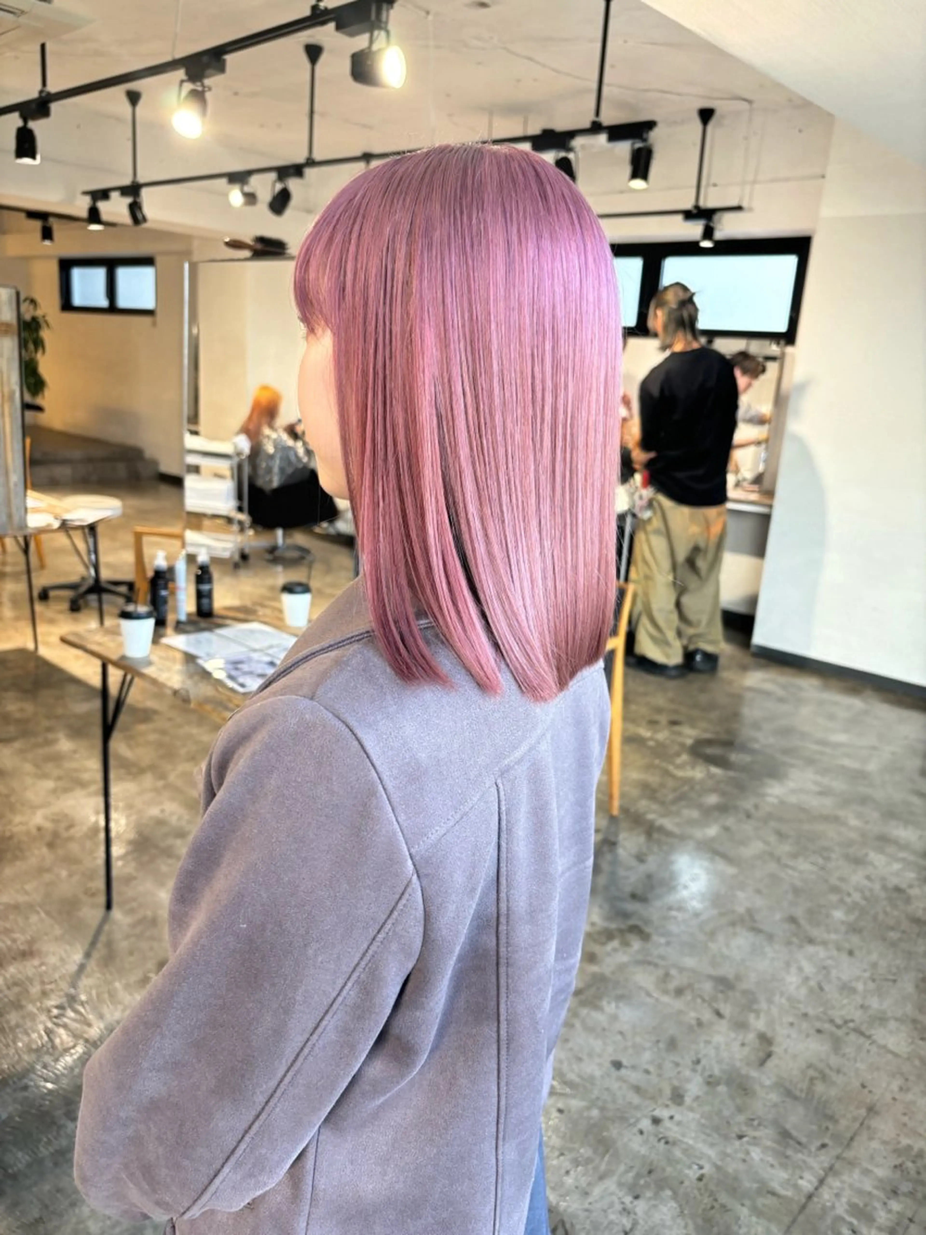 ミディアム カラー ベージュカラー ブリーチ ダブルカラー ピンクカラー ピンクベージュ ヘアカラー トリートメント 暖色カラー🍒 ケアブリーチ/akiのヘアスタイル