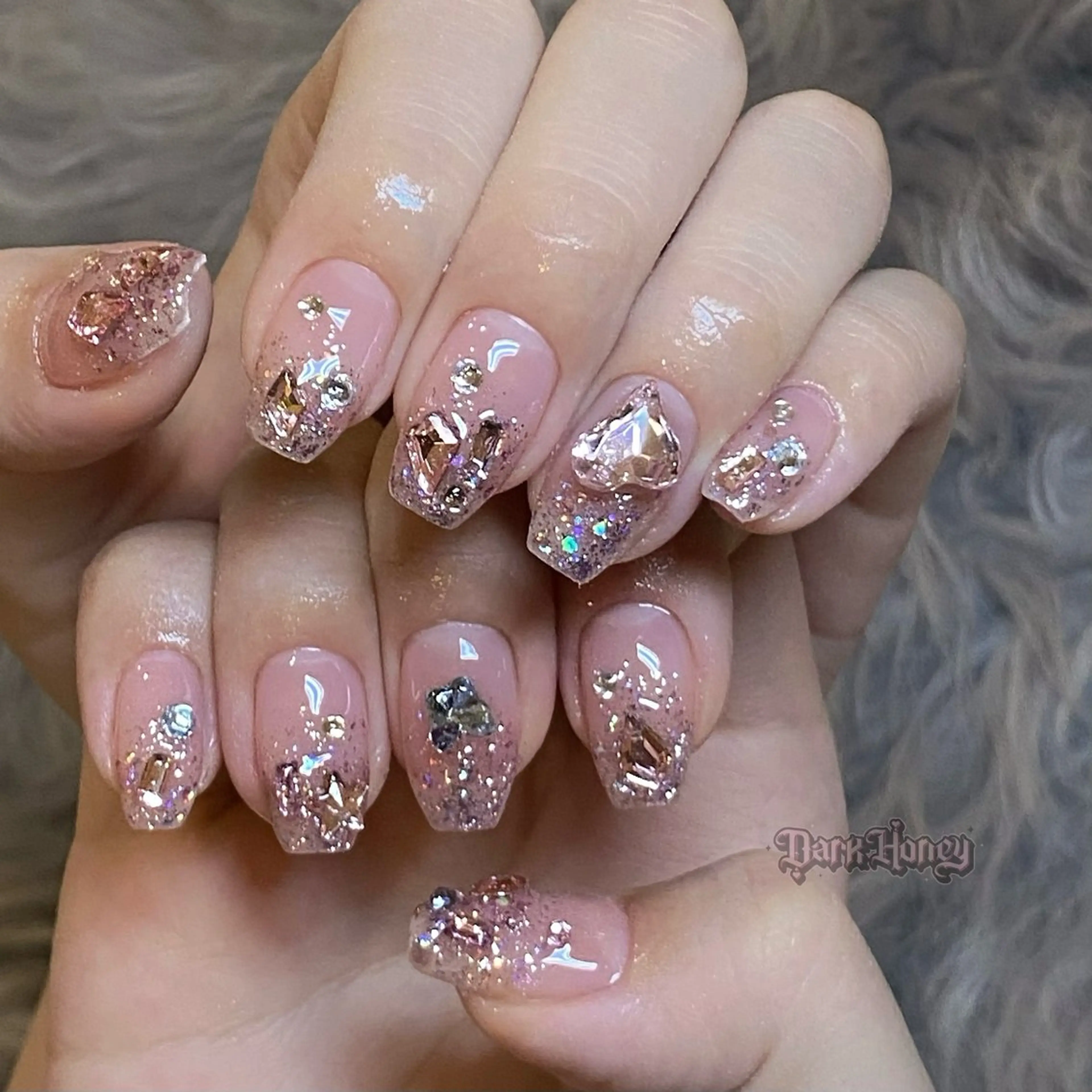 ネイル Dark honey スカルプ専門原宿店のネイルデザイン