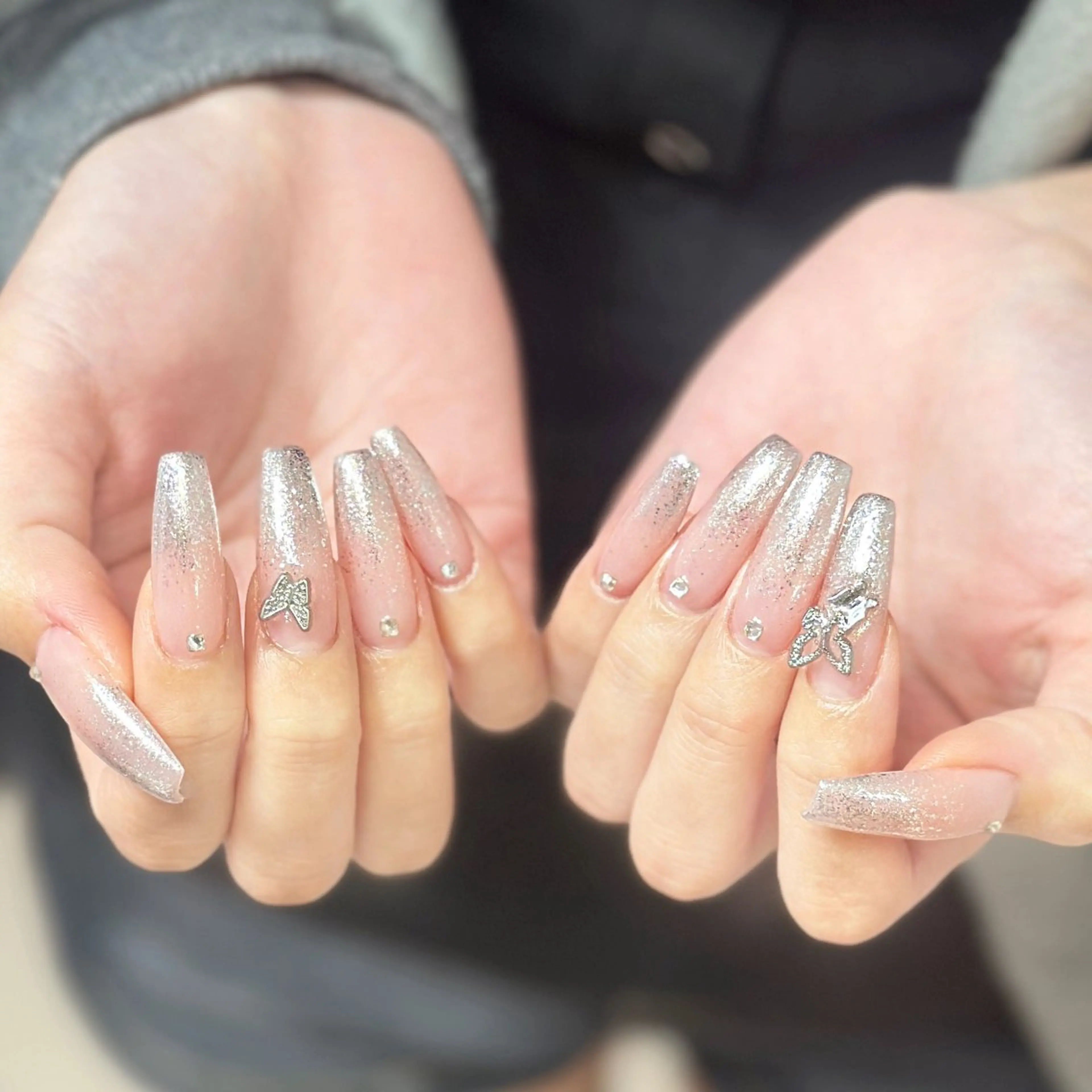 ネイル アートネイル オーロラネイル チークネイル フレンチネイル ガラスフレンチ 🎀YooLi Nail salonのネイルデザイン
