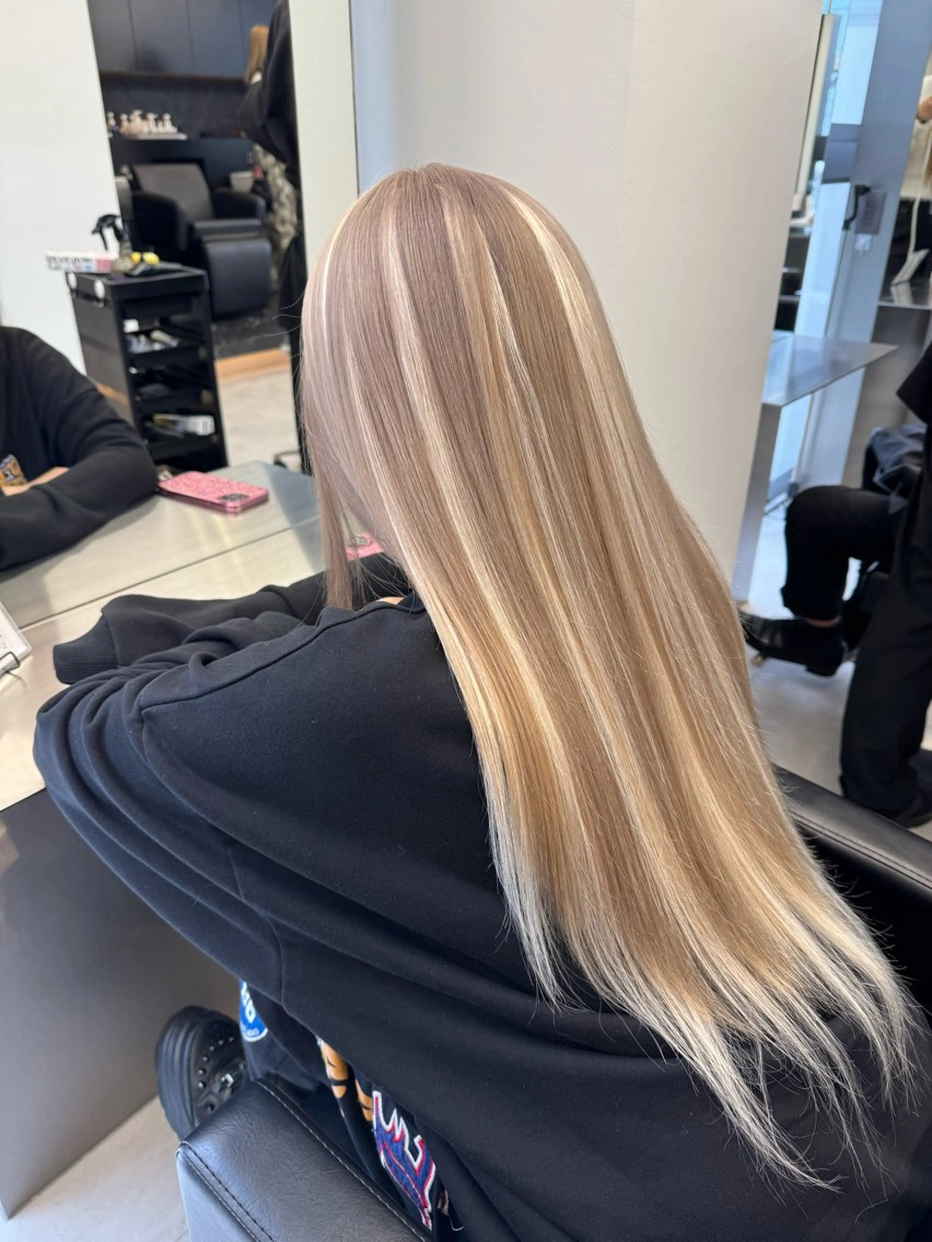 ロング カラー ベージュカラー ブリーチ ミルクティーベージュ エクステ ヘアカラー エクステ ハイトーン/エクステ /韓国ヘアKENTAのヘアスタイル