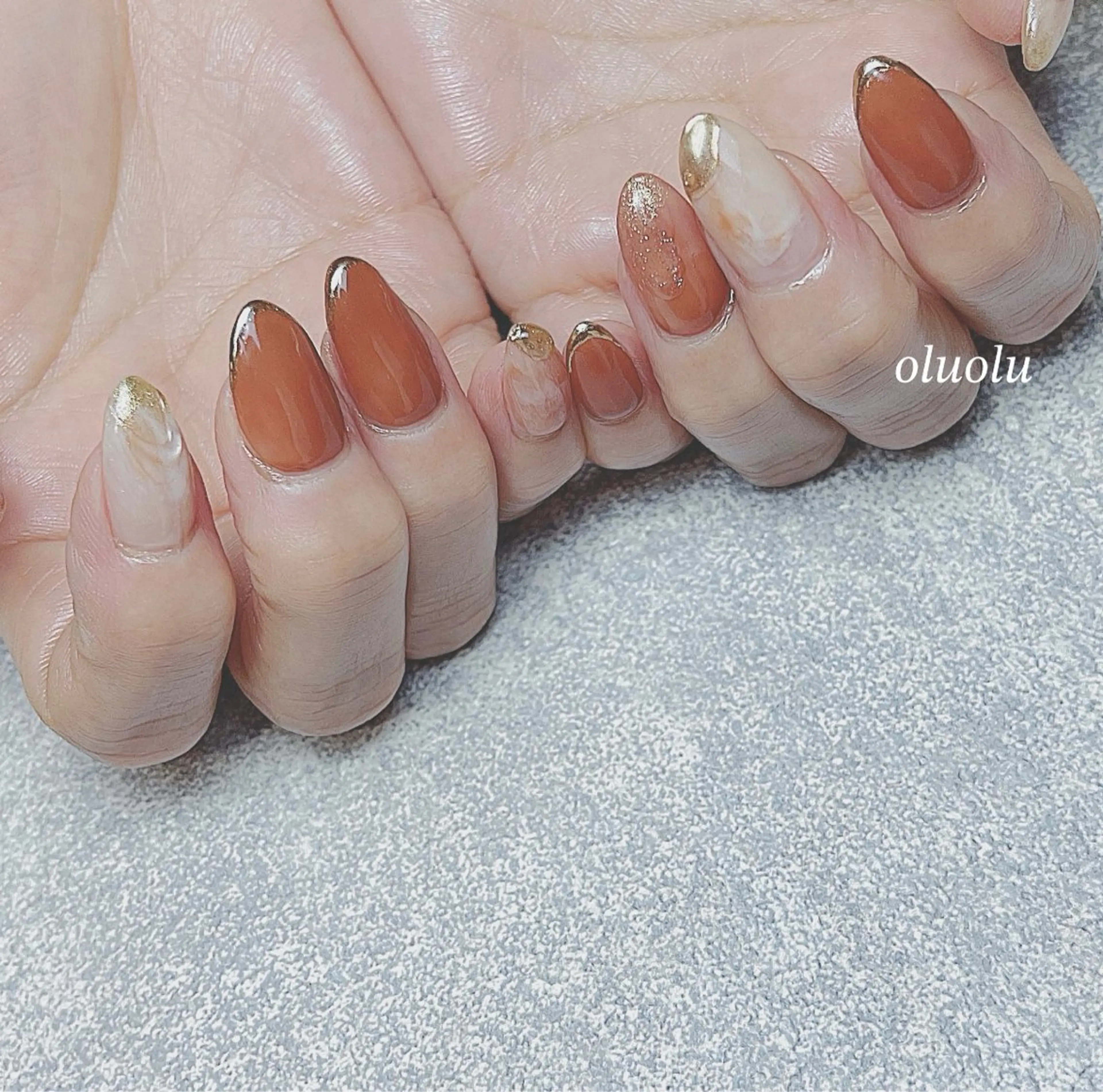 ネイル ブラウン ミラーネイル ニュアンスネイル 大村 紬華のネイルデザイン