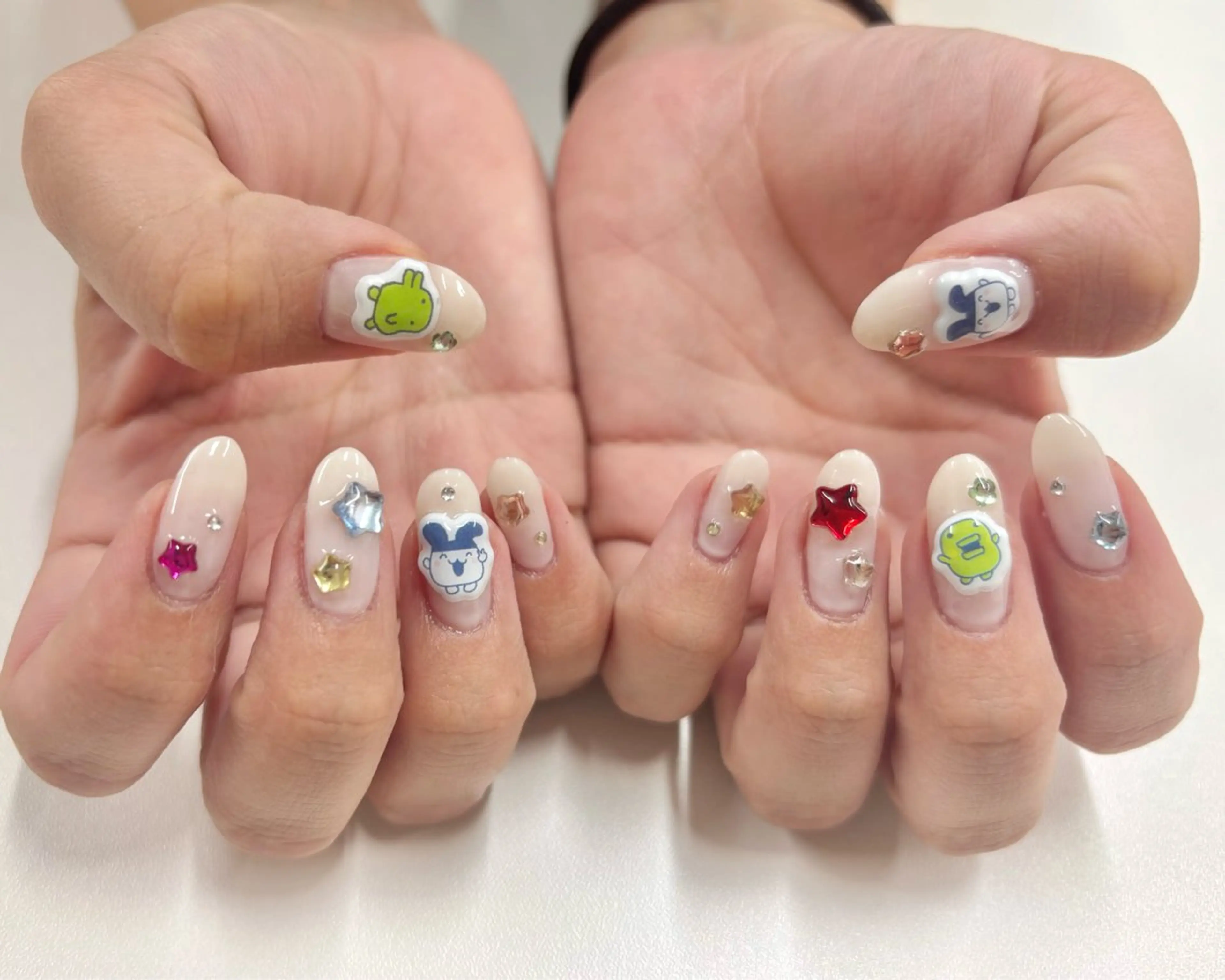 ネイル 持ち込み ハンドネイル Sakura Hのネイルデザイン