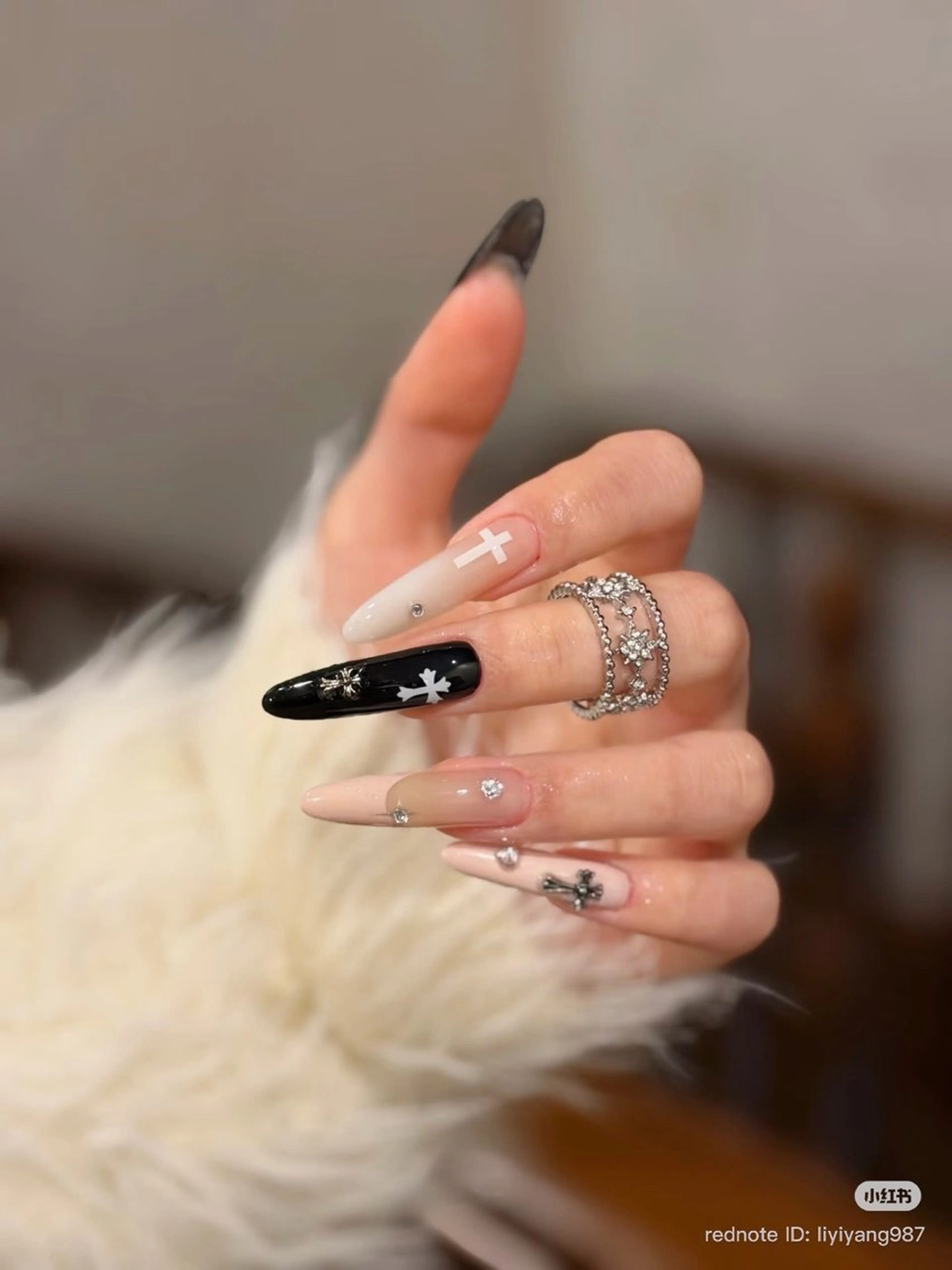 ネイル フレンチネイル キラキラネイル 韓国ネイル シンプルネイル ワンホンネイル ハンドネイル MEI Nailのネイルデザイン