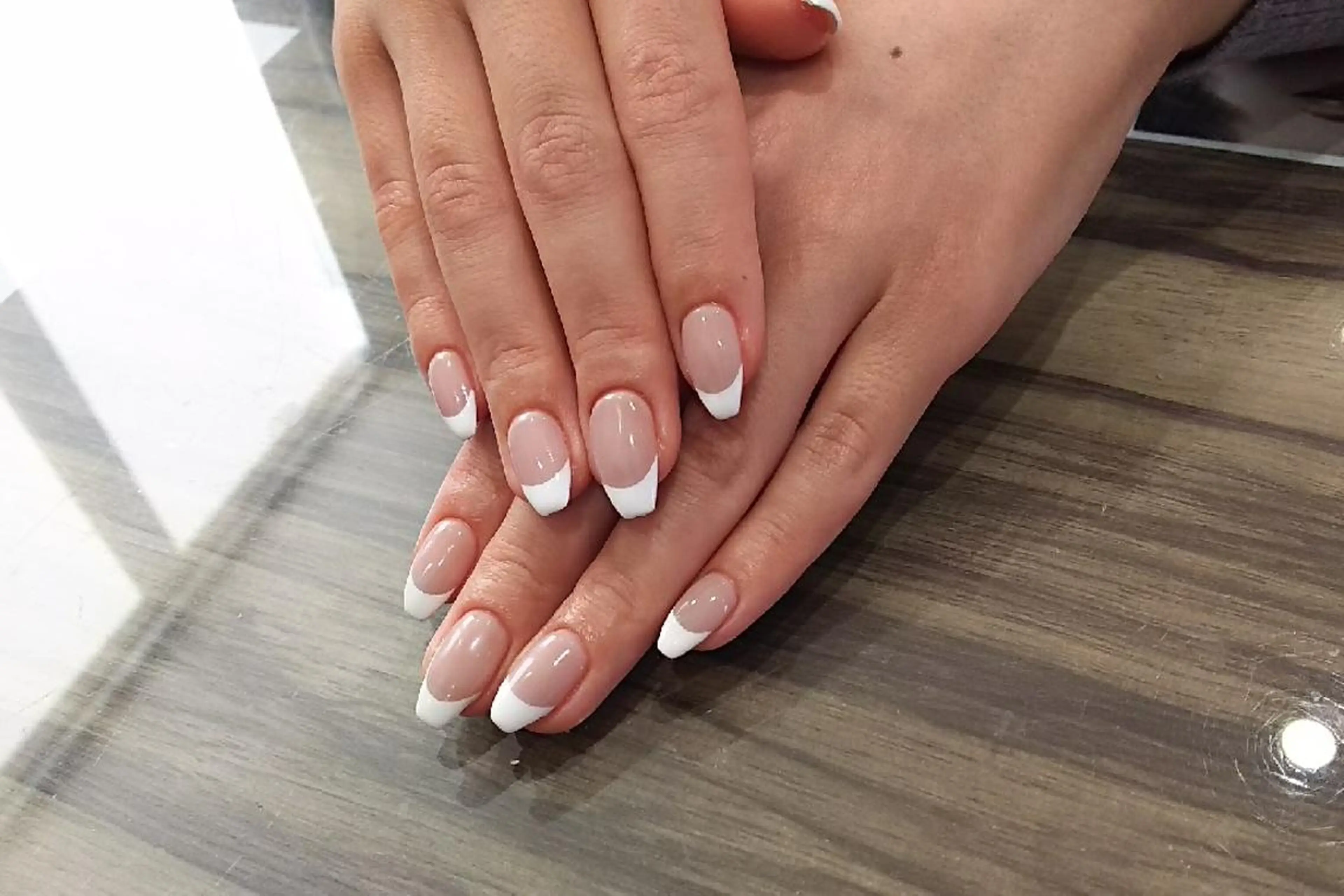 ネイル フレンチネイル ハンドネイル Progress Nailのネイルデザイン