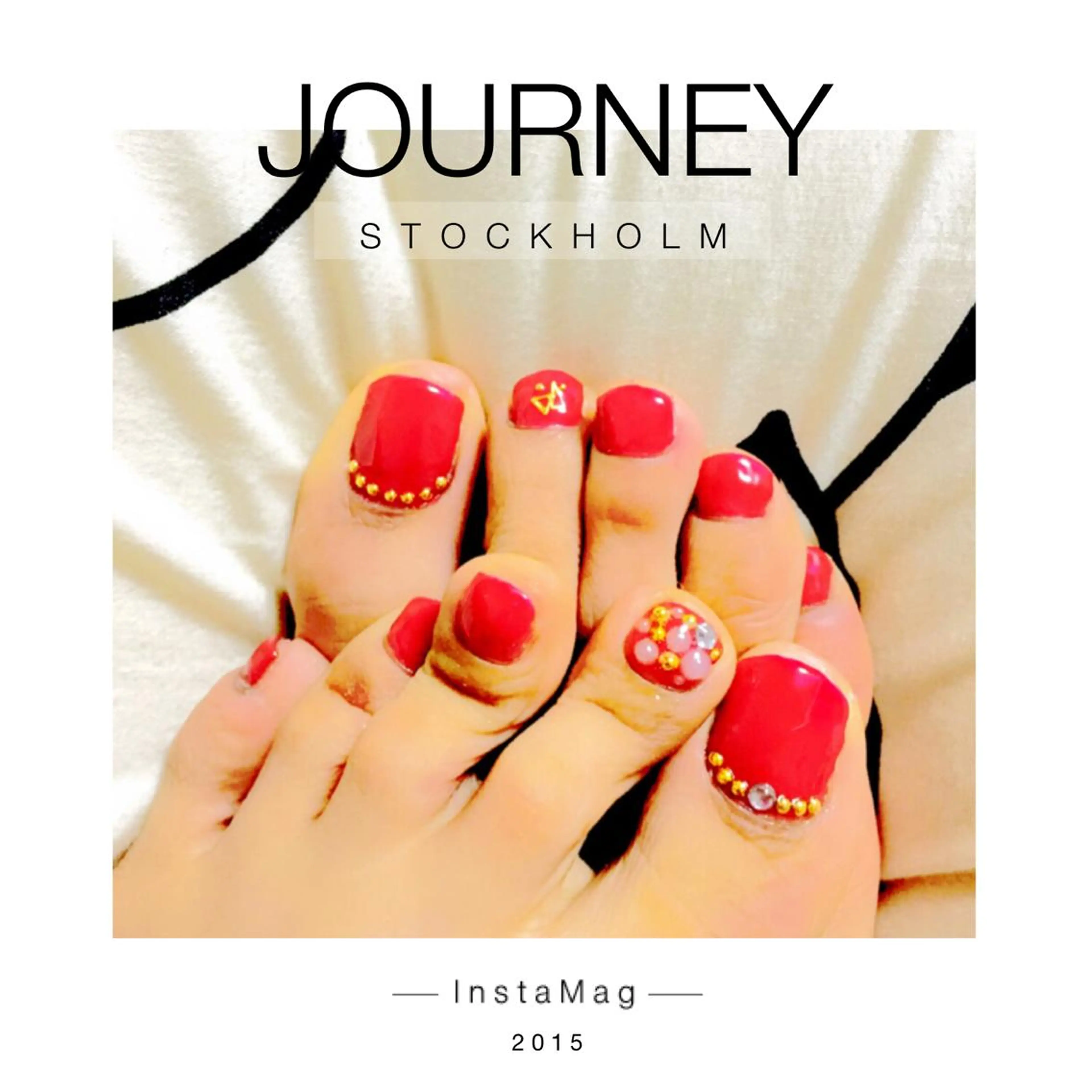 ネイル フットネイル キラキラネイル 赤色 ストーンネイル 冬ネイル Ly   hair（リーヘア）所属・Lyhair🦊🎀 AKIのヘアスタイル