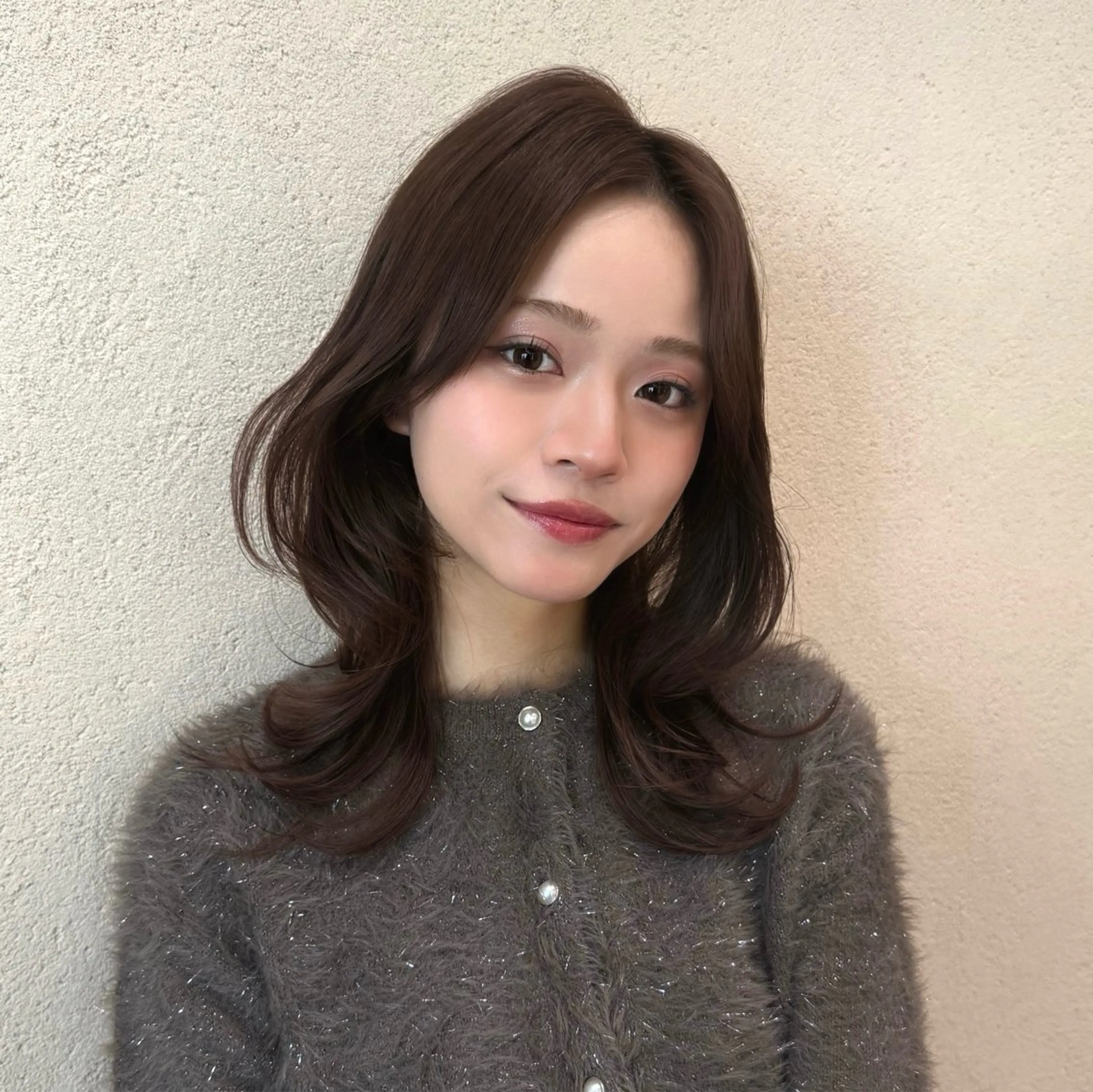 ミディアム カラー ヘアアレンジ ベージュカラー 透明感カラー ミルクティーベージュ くびれヘア デート カット ヘアカラー トリートメント 韓国レイヤーカット 🧸ベージュカラーのヘアスタイル