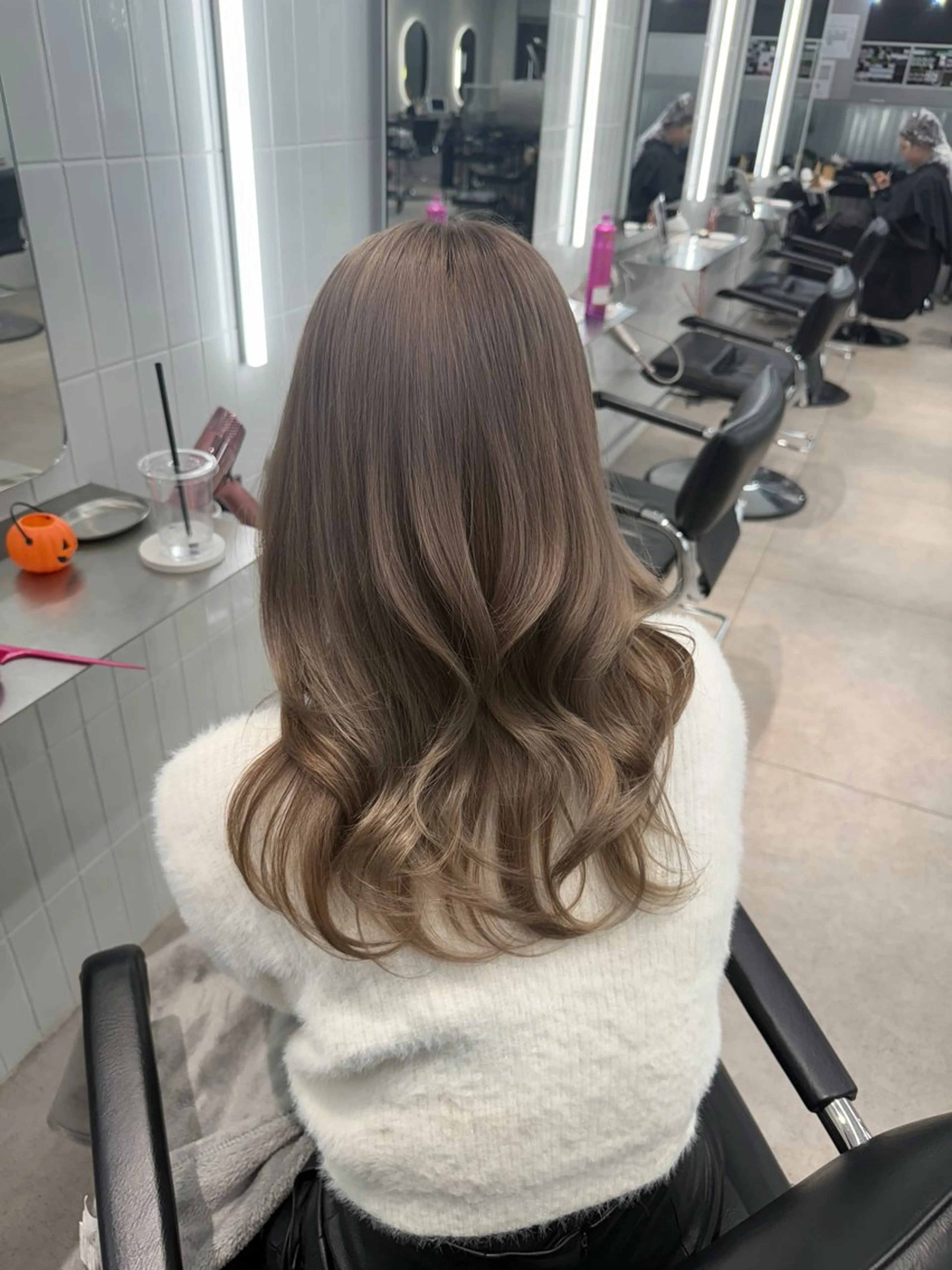 セミロング ヘアカラー トリートメント 大人の海外ハイライト coconoのヘアスタイル