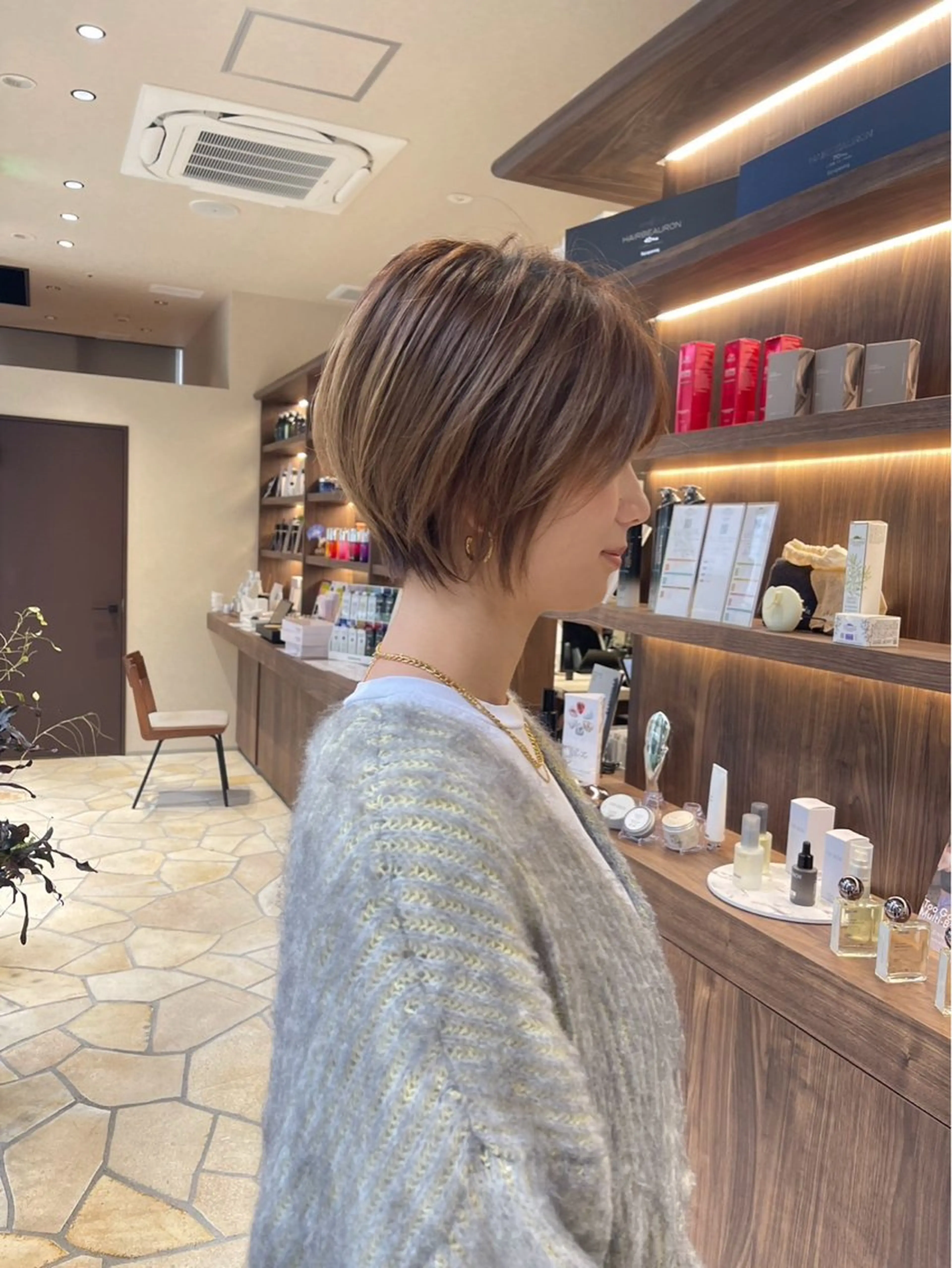 ショート 太田代 桃のヘアスタイル