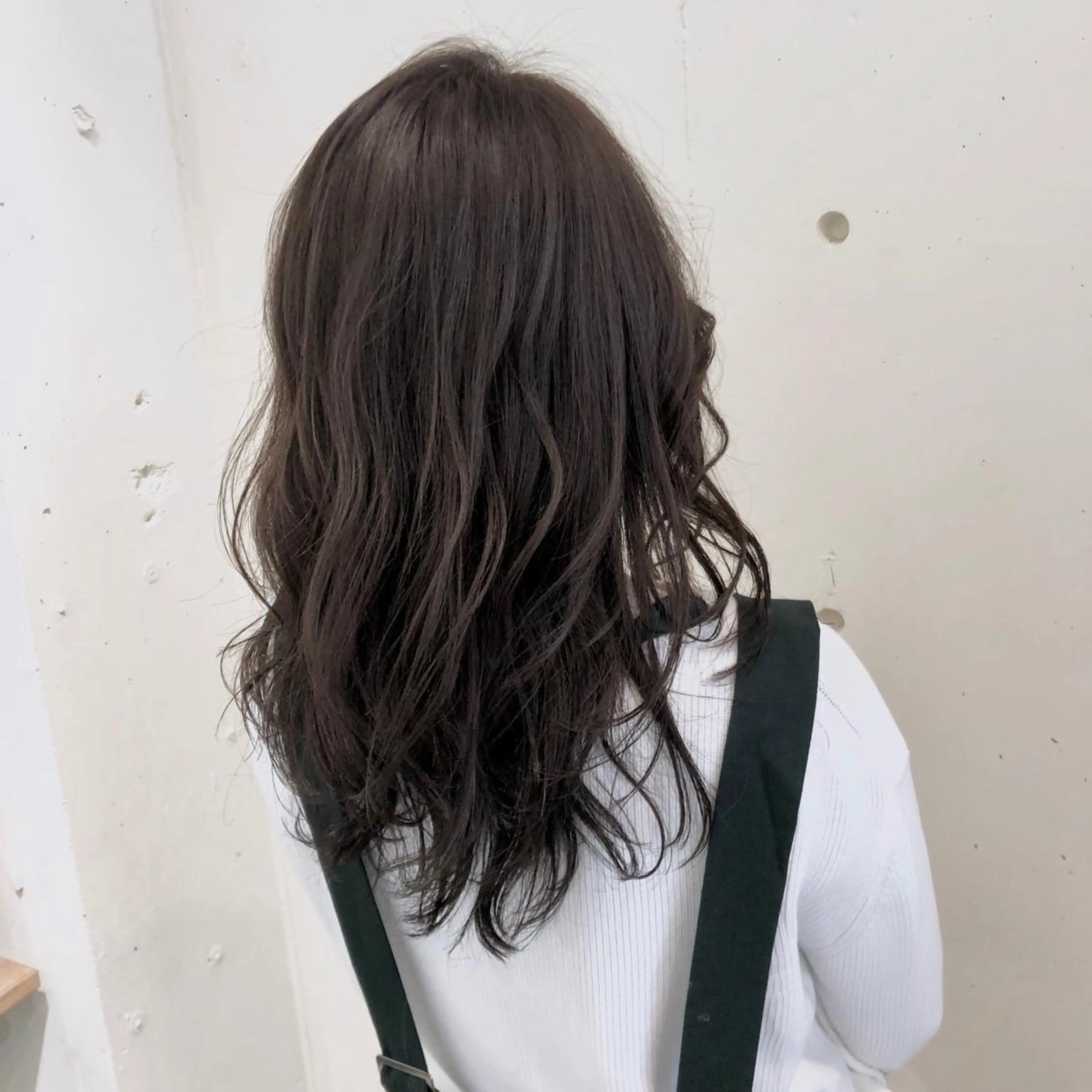 セミロング カラー パーマ ヘアアレンジ 黒髪 ブリーチ 透明感カラー デザインカラー グラデーションカラー 【ツヤ髪美容師】 ツダケイスケのヘアスタイル