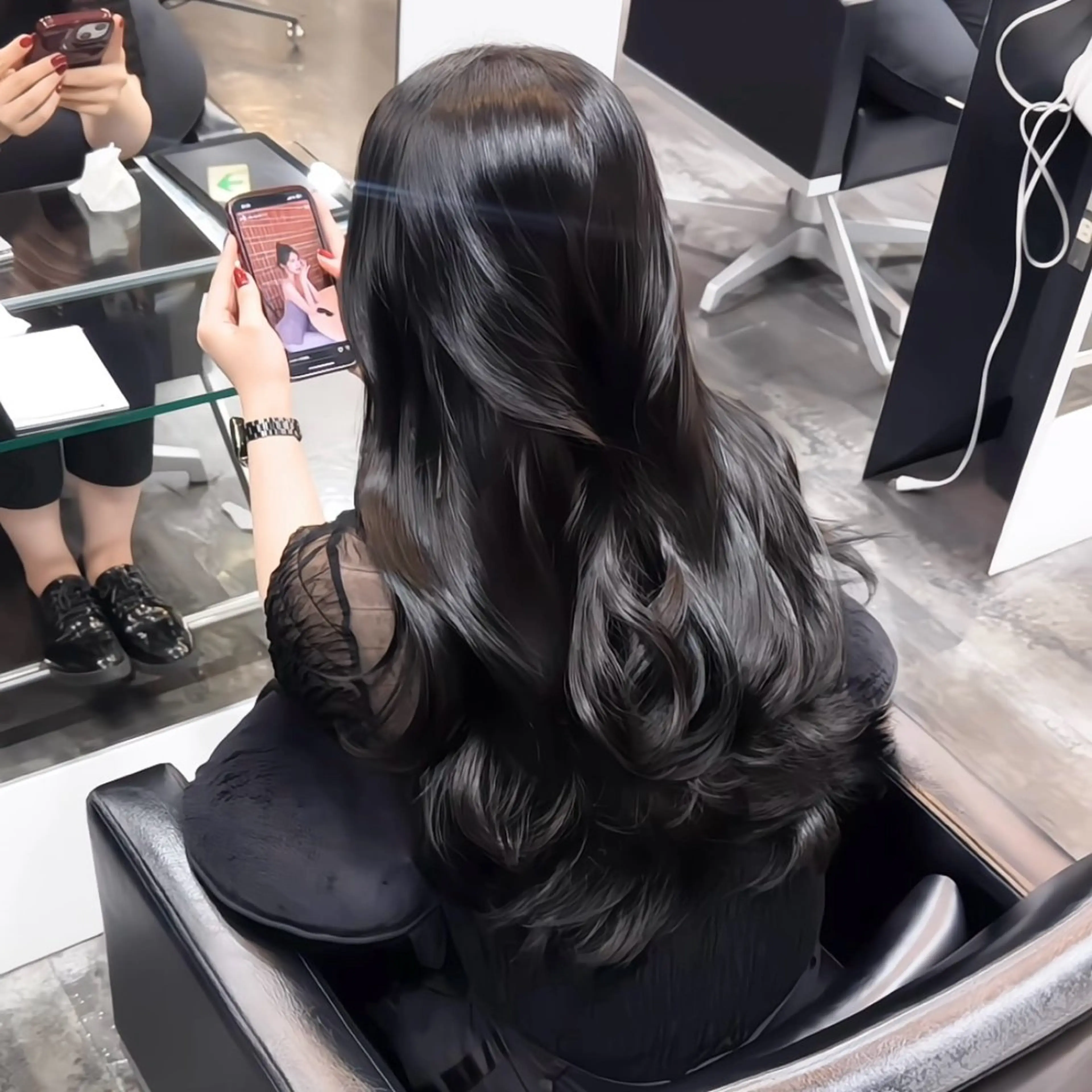 ロング カラー アッシュ アッシュグレー アッシュグレージュ ベージュカラー ブリーチ カット ヘアカラー BIGOUDI  salon所属・《ブリーチなし》 ベージュ/あゆむのヘアスタイル