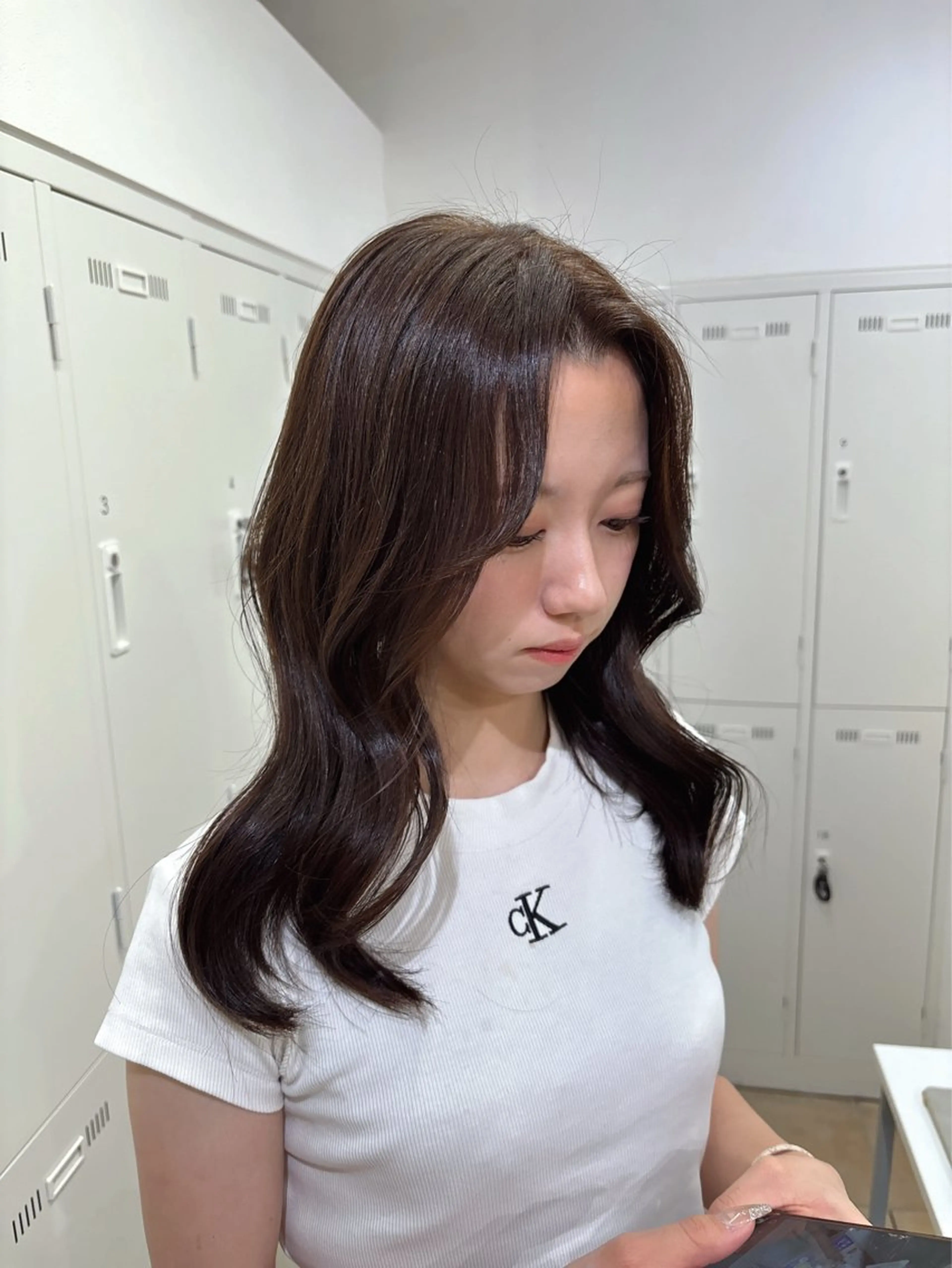 セミロング カラー アッシュ アッシュブラウン ブラウンカラー 透明感カラー カット ヘアカラー トリートメント 長妻莉央/縮毛矯正 髪質改善カラーのヘアスタイル