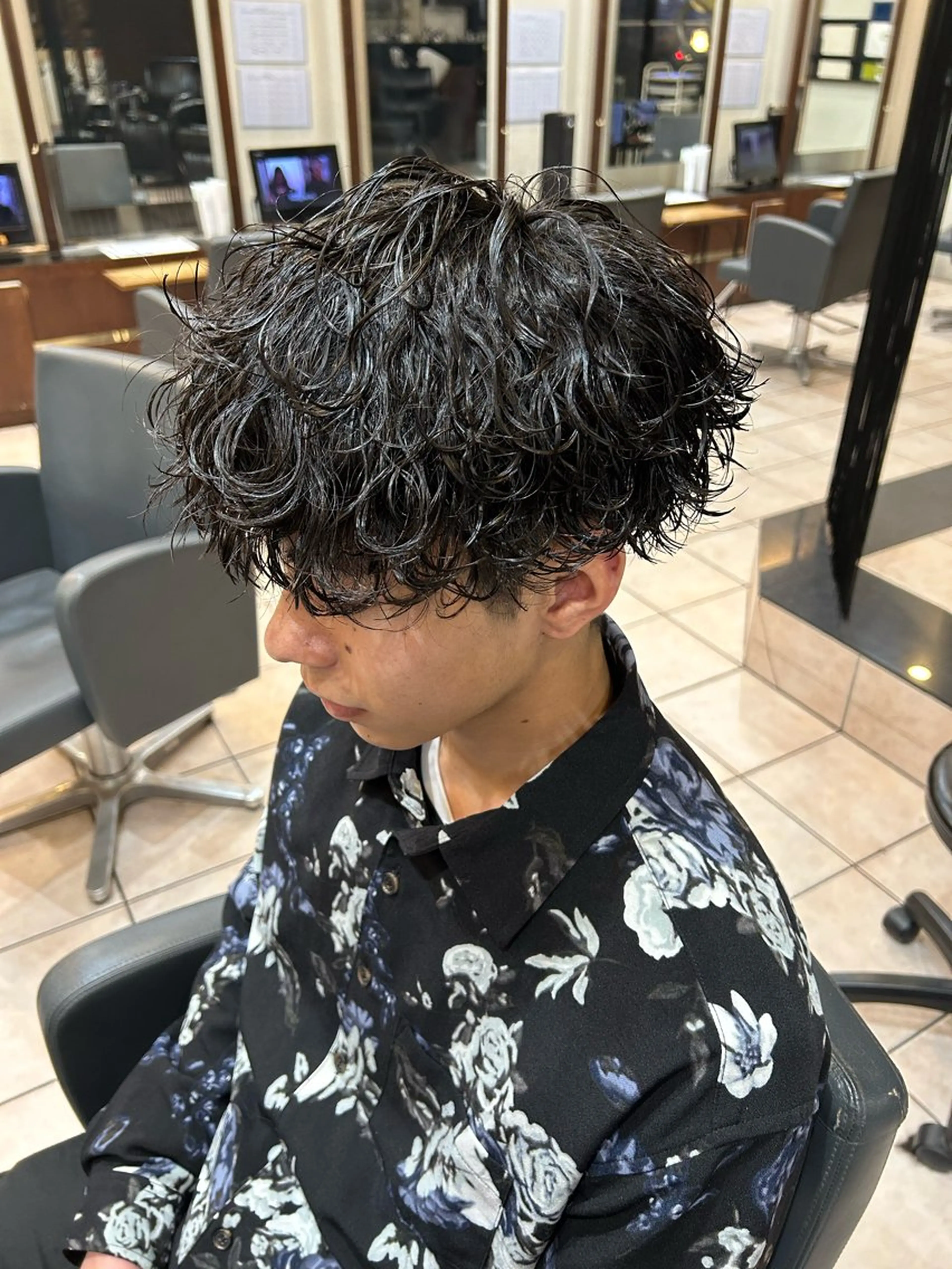 ミディアム パーマ メンズ 大阪/梅田/シャドウ パーマ/ノボリユウタのヘアスタイル