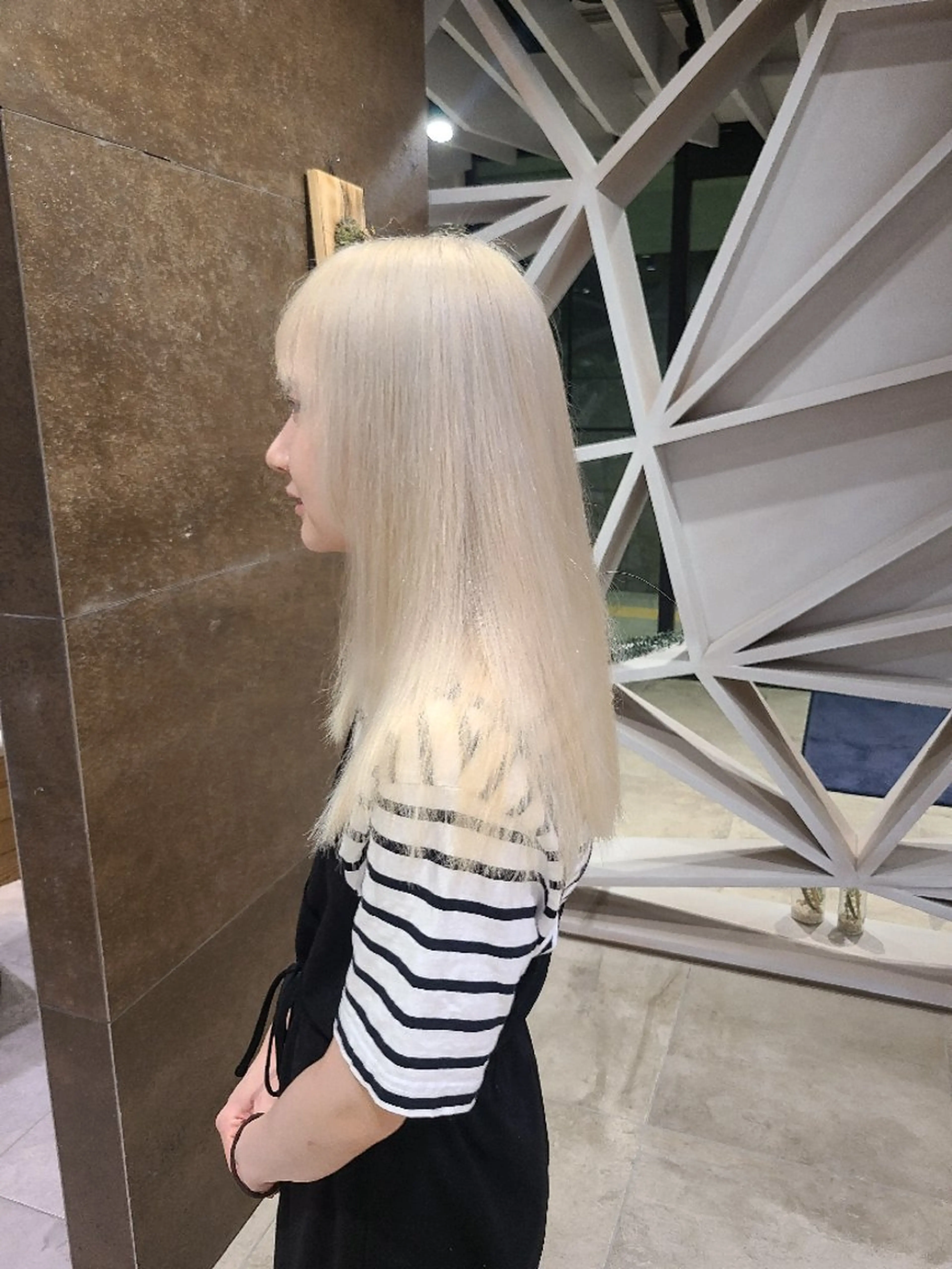 カラー 佐々木 美玖のヘアスタイル