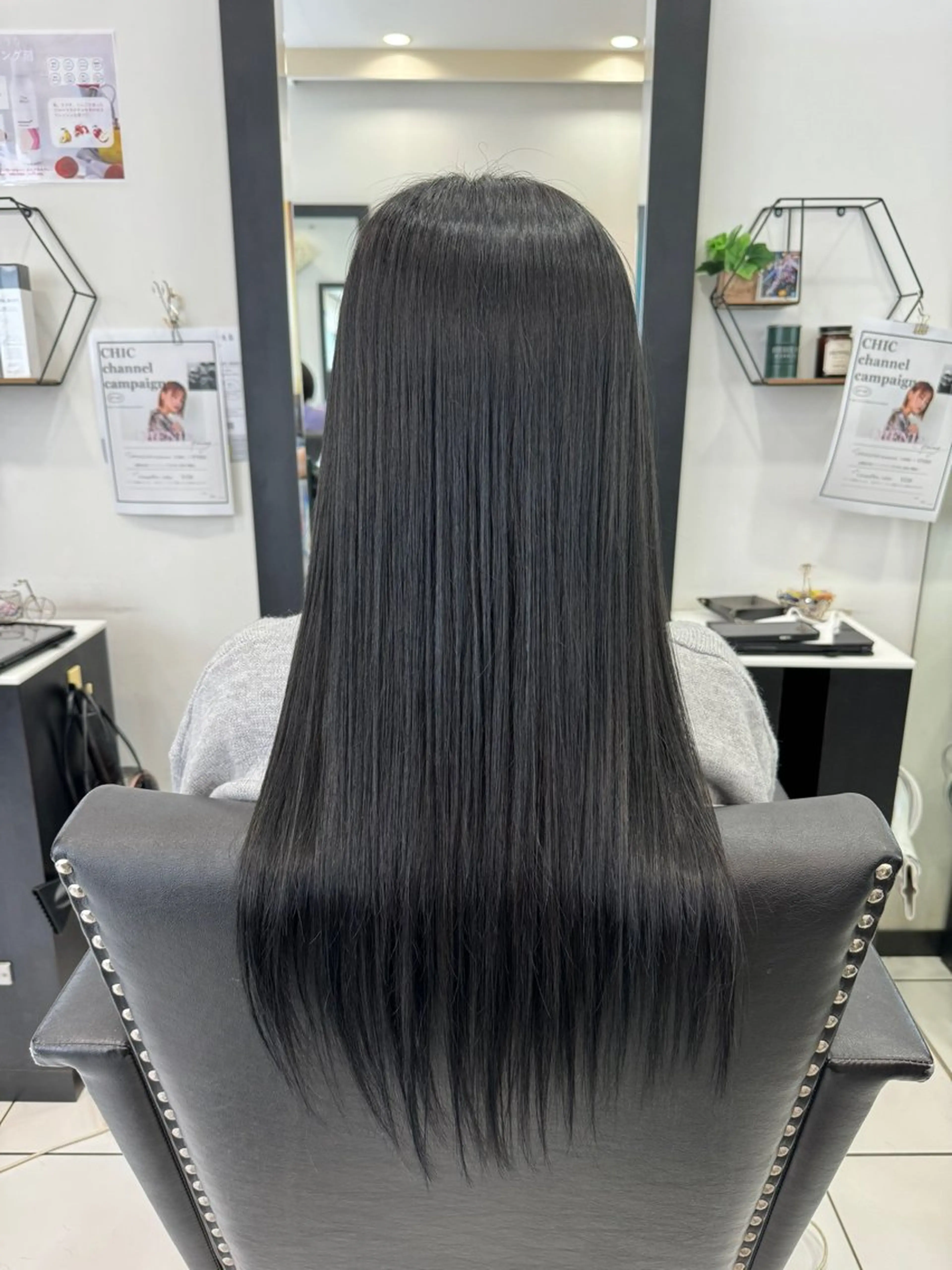 ロング カラー CHIC 蘭のヘアスタイル