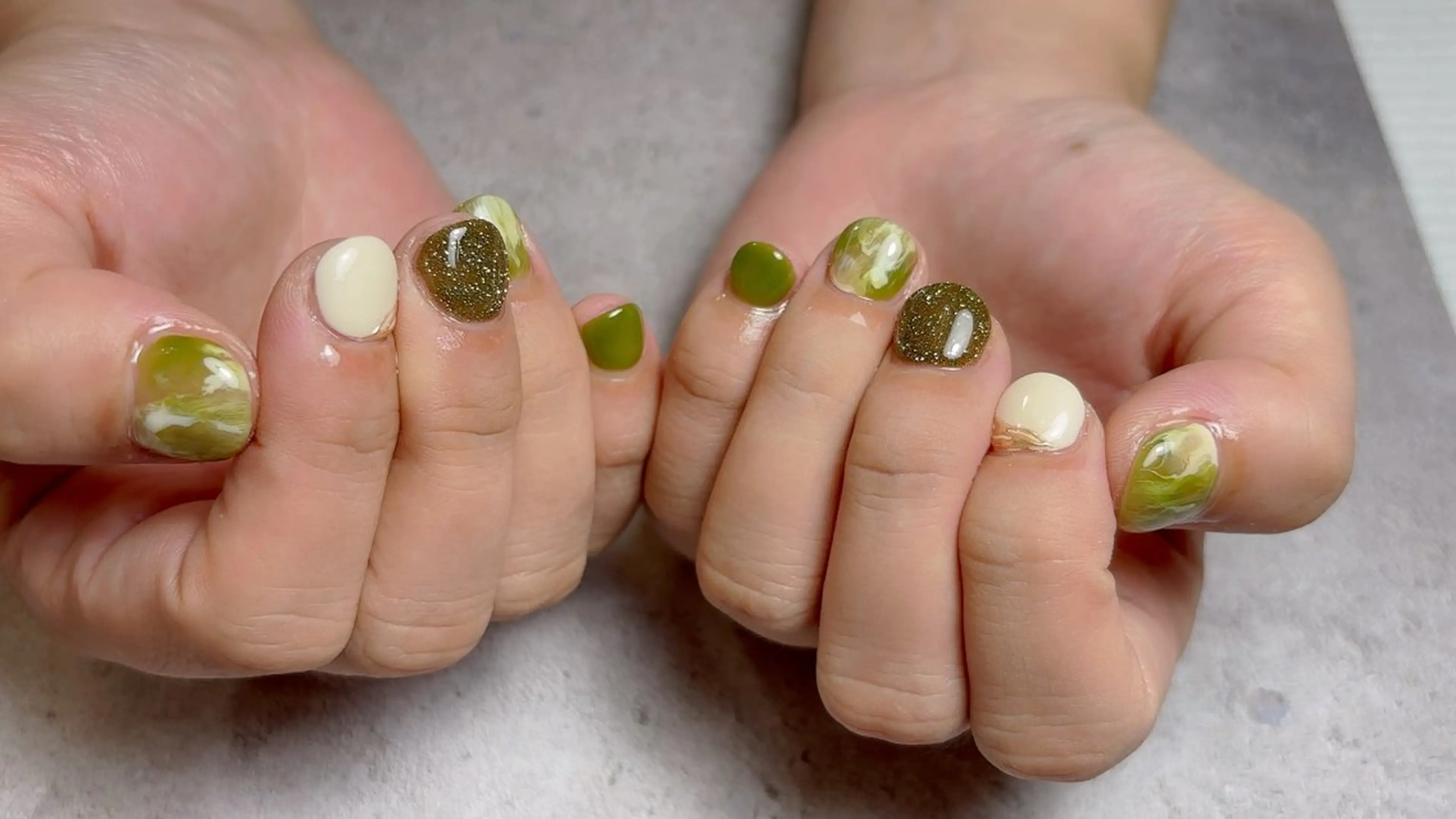 ネイル ハンドネイル ella nail AIのネイルデザイン